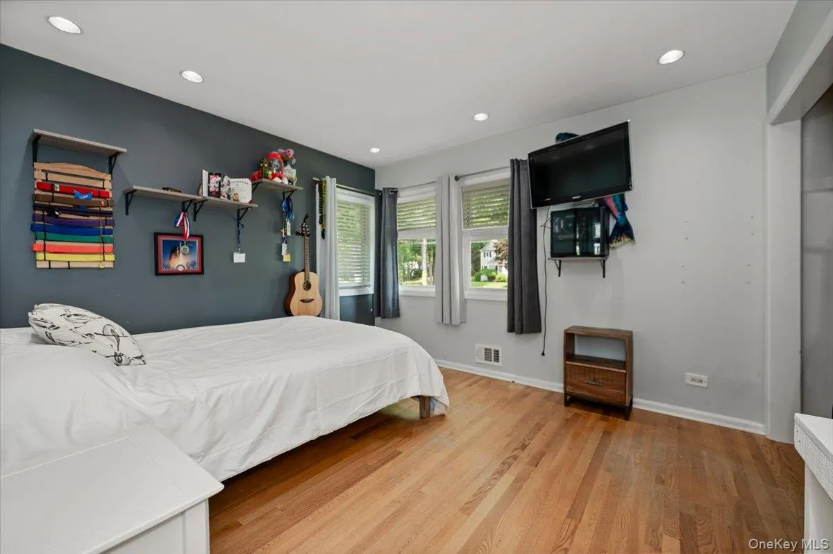 15 Tamarac Trail, Harrison, NY, 4 Bedrooms Bedrooms, 8 Rooms Rooms,3 BathroomsBathrooms,Residential,For Rent,Tamarac,0,1015831 15 Tamarac Trail, Harrison, NY, 4 Bedrooms Bedrooms, 8 Rooms Rooms,3 BathroomsBathrooms,Residential,For Rent,Tamarac,0,1015831