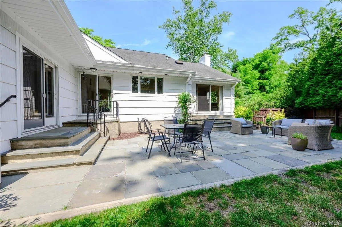 15 Tamarac Trail, Harrison, NY, 4 Bedrooms Bedrooms, 8 Rooms Rooms,3 BathroomsBathrooms,Residential,For Rent,Tamarac,0,1015831 15 Tamarac Trail, Harrison, NY, 4 Bedrooms Bedrooms, 8 Rooms Rooms,3 BathroomsBathrooms,Residential,For Rent,Tamarac,0,1015831