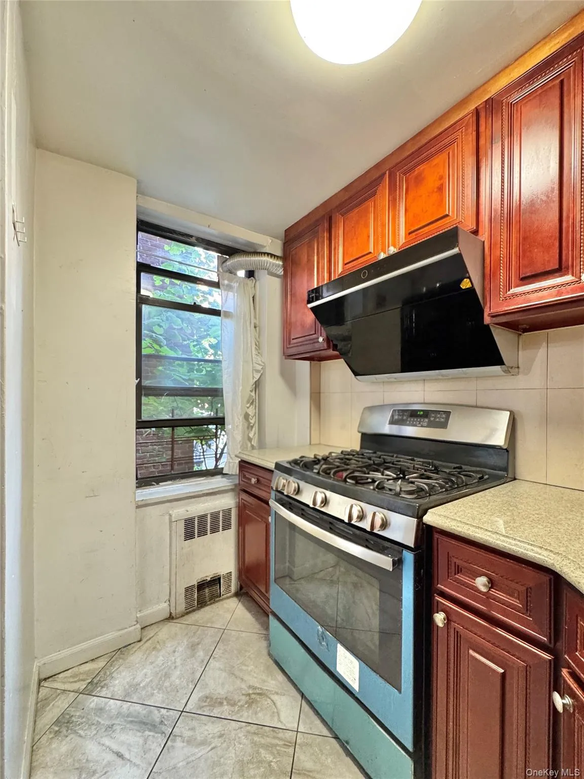 85-14 Broadway, New York, NY, 2 Bedrooms Bedrooms, 5 Rooms Rooms,1 BathroomBathrooms,Residential,For Rent,Broadway,0,1015832 85-14 Broadway, New York, NY, 2 Bedrooms Bedrooms, 5 Rooms Rooms,1 BathroomBathrooms,Residential,For Rent,Broadway,0,1015832
