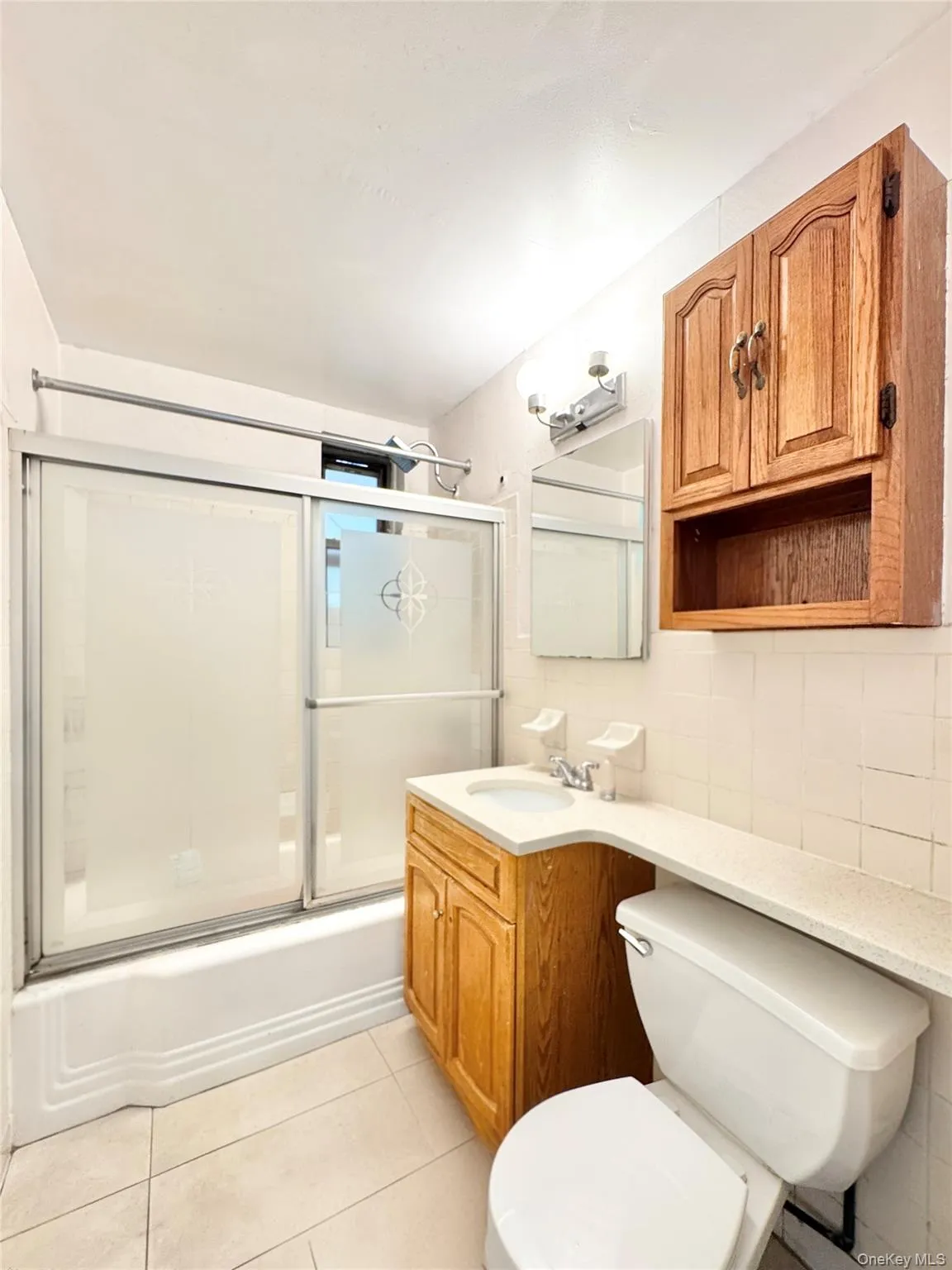 85-14 Broadway, New York, NY, 2 Bedrooms Bedrooms, 5 Rooms Rooms,1 BathroomBathrooms,Residential,For Rent,Broadway,0,1015832 85-14 Broadway, New York, NY, 2 Bedrooms Bedrooms, 5 Rooms Rooms,1 BathroomBathrooms,Residential,For Rent,Broadway,0,1015832
