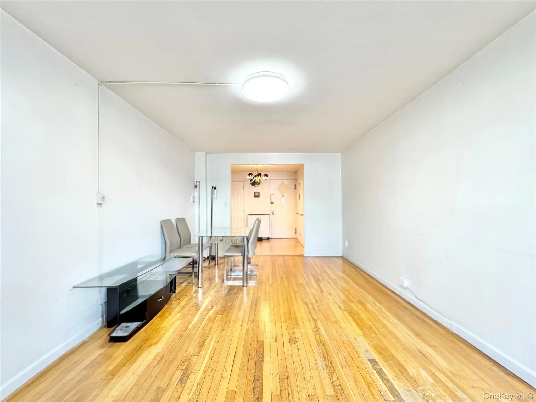 85-14 Broadway, New York, NY, 2 Bedrooms Bedrooms, 5 Rooms Rooms,1 BathroomBathrooms,Residential,For Rent,Broadway,0,1015832 85-14 Broadway, New York, NY, 2 Bedrooms Bedrooms, 5 Rooms Rooms,1 BathroomBathrooms,Residential,For Rent,Broadway,0,1015832