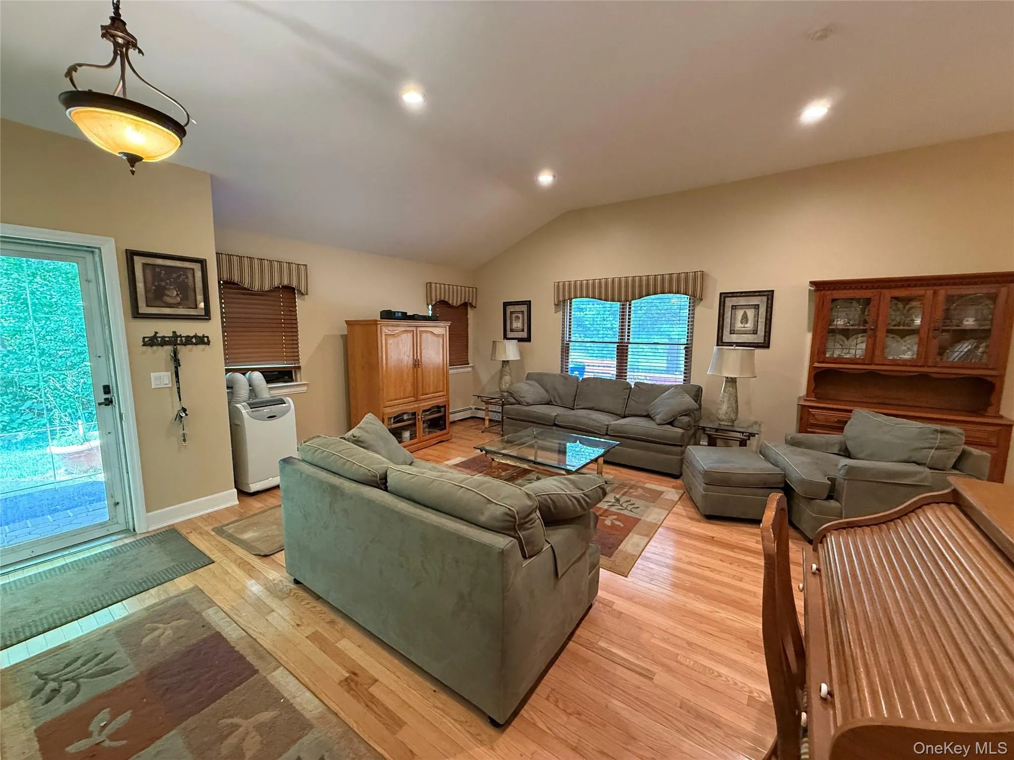 64 Cobbleridge Lane, Brookhaven, NY, 2 Bedrooms Bedrooms, 5 Rooms Rooms,2 BathroomsBathrooms,Residential,For Rent,Cobbleridge,0,1015833 64 Cobbleridge Lane, Brookhaven, NY, 2 Bedrooms Bedrooms, 5 Rooms Rooms,2 BathroomsBathrooms,Residential,For Rent,Cobbleridge,0,1015833