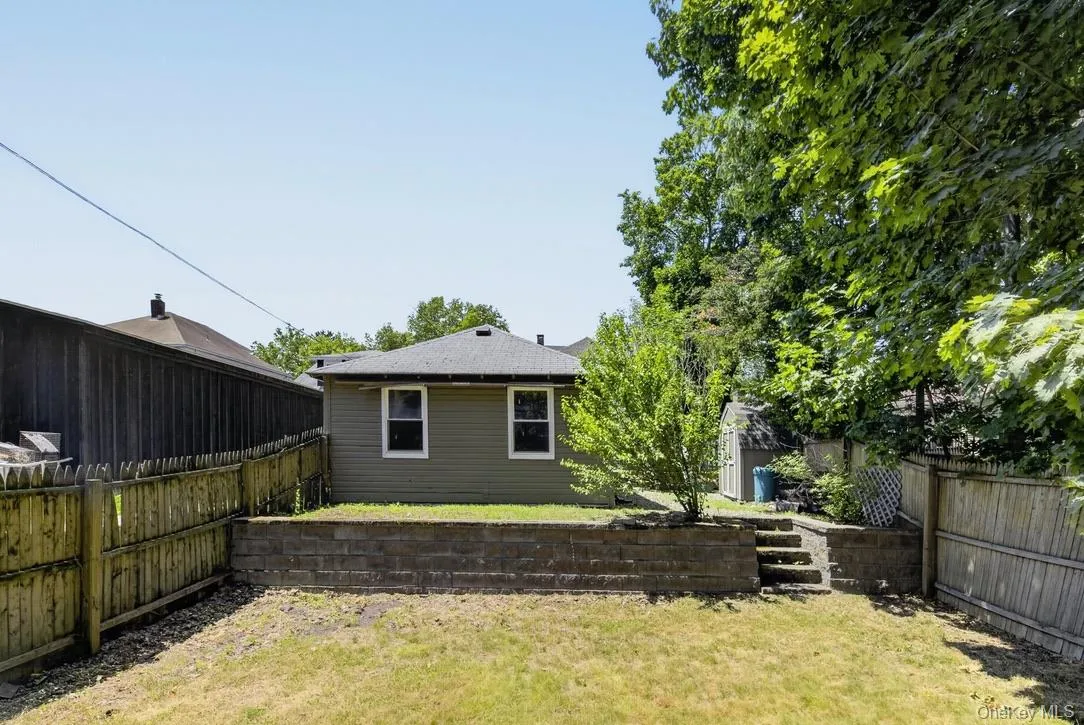 10 Grand Avenue, Poughkeepsie, NY, 2 Bedrooms Bedrooms, 6 Rooms Rooms,1 BathroomBathrooms,Residential,For Rent,Grand,0,1015837 10 Grand Avenue, Poughkeepsie, NY, 2 Bedrooms Bedrooms, 6 Rooms Rooms,1 BathroomBathrooms,Residential,For Rent,Grand,0,1015837