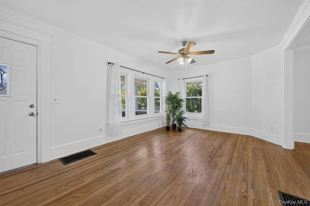 10 Grand Avenue, Poughkeepsie, NY, 2 Bedrooms Bedrooms, 6 Rooms Rooms,1 BathroomBathrooms,Residential,For Rent,Grand,0,1015837 10 Grand Avenue, Poughkeepsie, NY, 2 Bedrooms Bedrooms, 6 Rooms Rooms,1 BathroomBathrooms,Residential,For Rent,Grand,0,1015837
