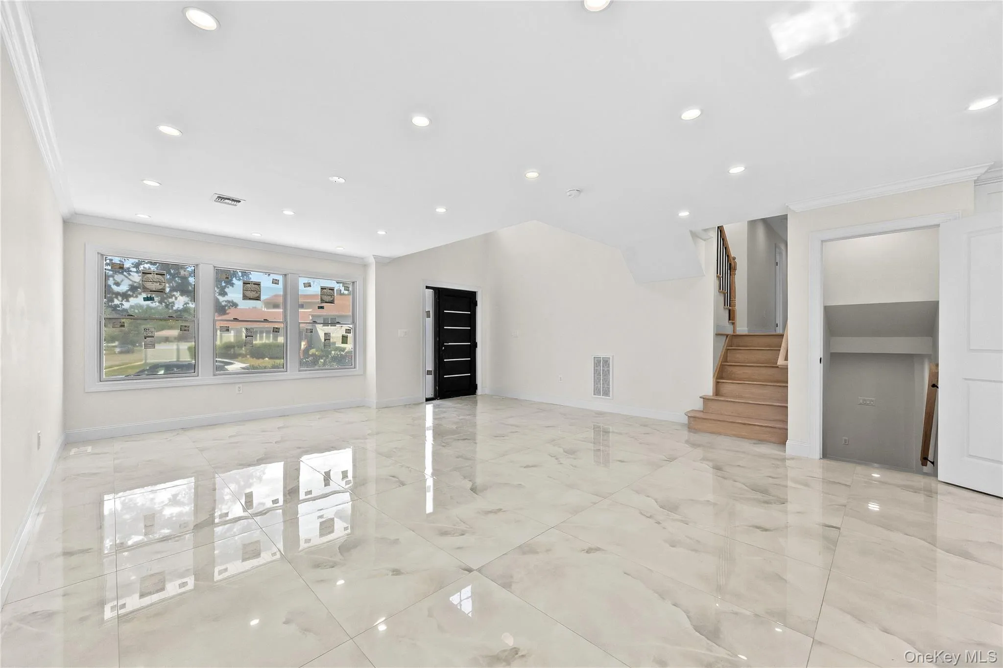 2 Circle Drive, Oyster Bay, NY, 4 Bedrooms Bedrooms, 14 Rooms Rooms,5 BathroomsBathrooms,Residential,For Rent,Circle,0,1015840 2 Circle Drive, Oyster Bay, NY, 4 Bedrooms Bedrooms, 14 Rooms Rooms,5 BathroomsBathrooms,Residential,For Rent,Circle,0,1015840