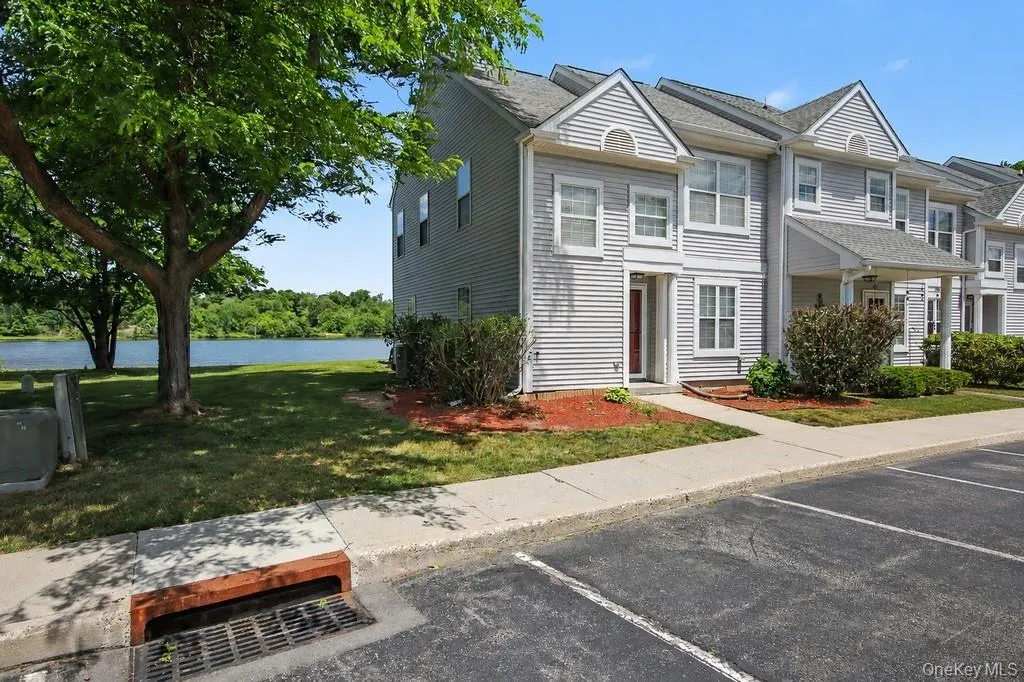 45 Kensington Way, Middletown, NY, 2 Bedrooms Bedrooms, 5 Rooms Rooms,2 BathroomsBathrooms,Residential,For Rent,Kensington,0,KEY1015847 45 Kensington Way, Middletown, NY, 2 Bedrooms Bedrooms, 5 Rooms Rooms,2 BathroomsBathrooms,Residential,For Rent,Kensington,0,KEY1015847