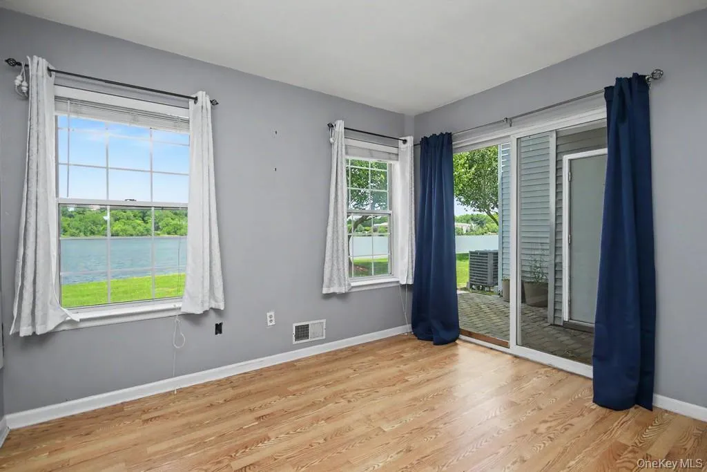 45 Kensington Way, Middletown, NY, 2 Bedrooms Bedrooms, 5 Rooms Rooms,2 BathroomsBathrooms,Residential,For Rent,Kensington,0,KEY1015847 45 Kensington Way, Middletown, NY, 2 Bedrooms Bedrooms, 5 Rooms Rooms,2 BathroomsBathrooms,Residential,For Rent,Kensington,0,KEY1015847
