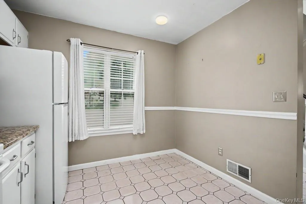 45 Kensington Way, Middletown, NY, 2 Bedrooms Bedrooms, 5 Rooms Rooms,2 BathroomsBathrooms,Residential,For Rent,Kensington,0,KEY1015847 45 Kensington Way, Middletown, NY, 2 Bedrooms Bedrooms, 5 Rooms Rooms,2 BathroomsBathrooms,Residential,For Rent,Kensington,0,KEY1015847