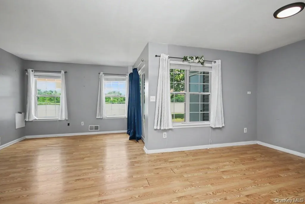 45 Kensington Way, Middletown, NY, 2 Bedrooms Bedrooms, 5 Rooms Rooms,2 BathroomsBathrooms,Residential,For Rent,Kensington,0,KEY1015847 45 Kensington Way, Middletown, NY, 2 Bedrooms Bedrooms, 5 Rooms Rooms,2 BathroomsBathrooms,Residential,For Rent,Kensington,0,KEY1015847