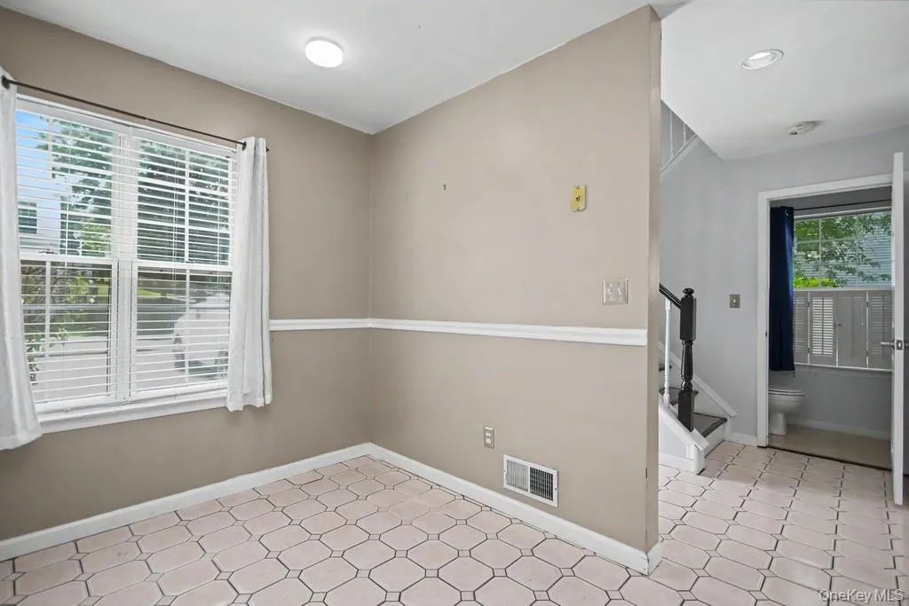 45 Kensington Way, Middletown, NY, 2 Bedrooms Bedrooms, 5 Rooms Rooms,2 BathroomsBathrooms,Residential,For Rent,Kensington,0,KEY1015847 45 Kensington Way, Middletown, NY, 2 Bedrooms Bedrooms, 5 Rooms Rooms,2 BathroomsBathrooms,Residential,For Rent,Kensington,0,KEY1015847