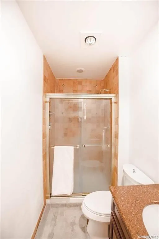 29 Woodlake E Drive, Oyster Bay, NY, 3 Bedrooms Bedrooms, 6 Rooms Rooms,2 BathroomsBathrooms,Residential Lease,For Rent,Woodlake E,0,1015852 29 Woodlake E Drive, Oyster Bay, NY, 3 Bedrooms Bedrooms, 6 Rooms Rooms,2 BathroomsBathrooms,Residential Lease,For Rent,Woodlake E,0,1015852