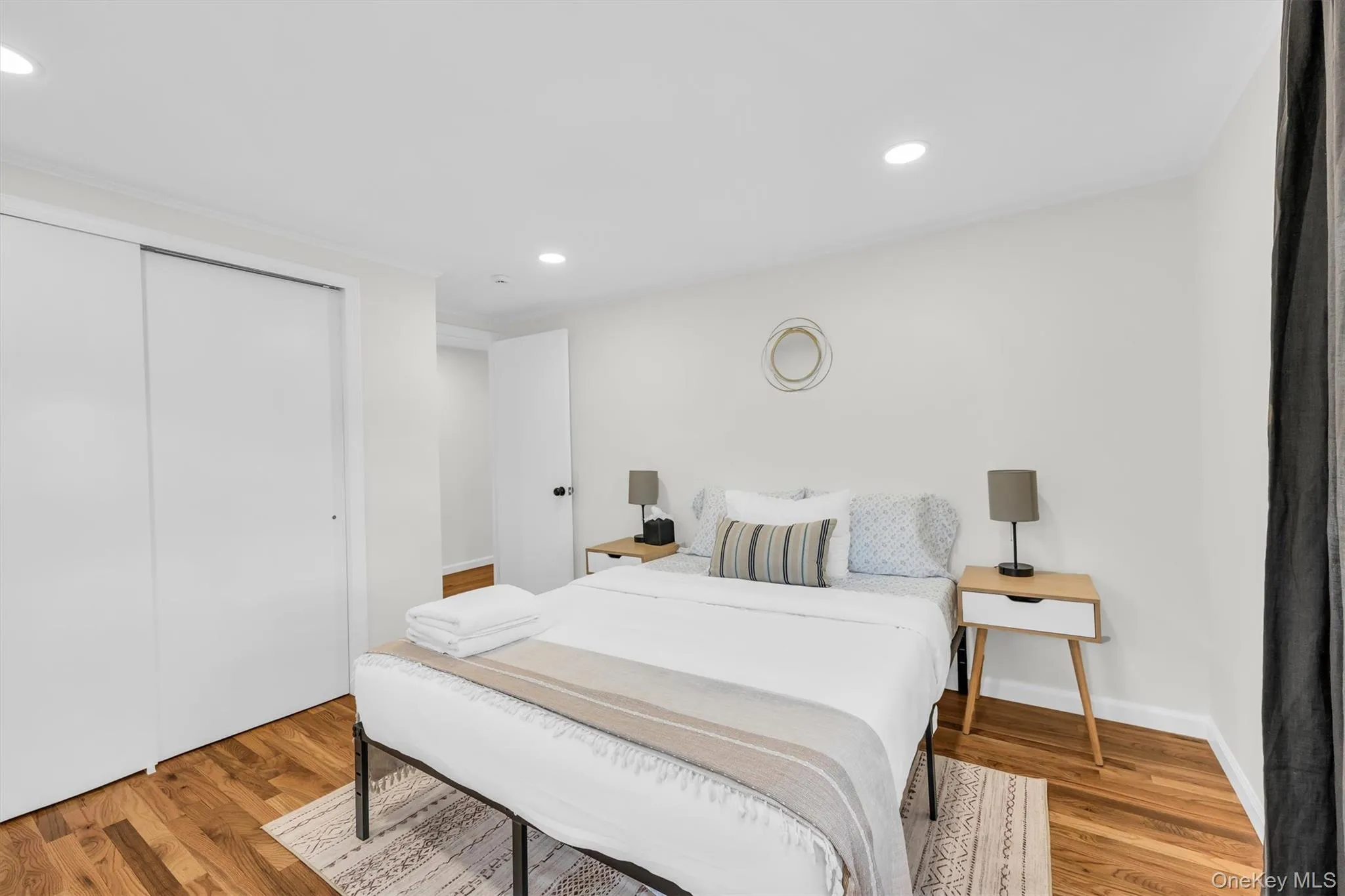 8 Westbury Road, Southampton, NY, 5 Bedrooms Bedrooms, 11 Rooms Rooms,4 BathroomsBathrooms,Residential,For Rent,Westbury,0,1015862 8 Westbury Road, Southampton, NY, 5 Bedrooms Bedrooms, 11 Rooms Rooms,4 BathroomsBathrooms,Residential,For Rent,Westbury,0,1015862