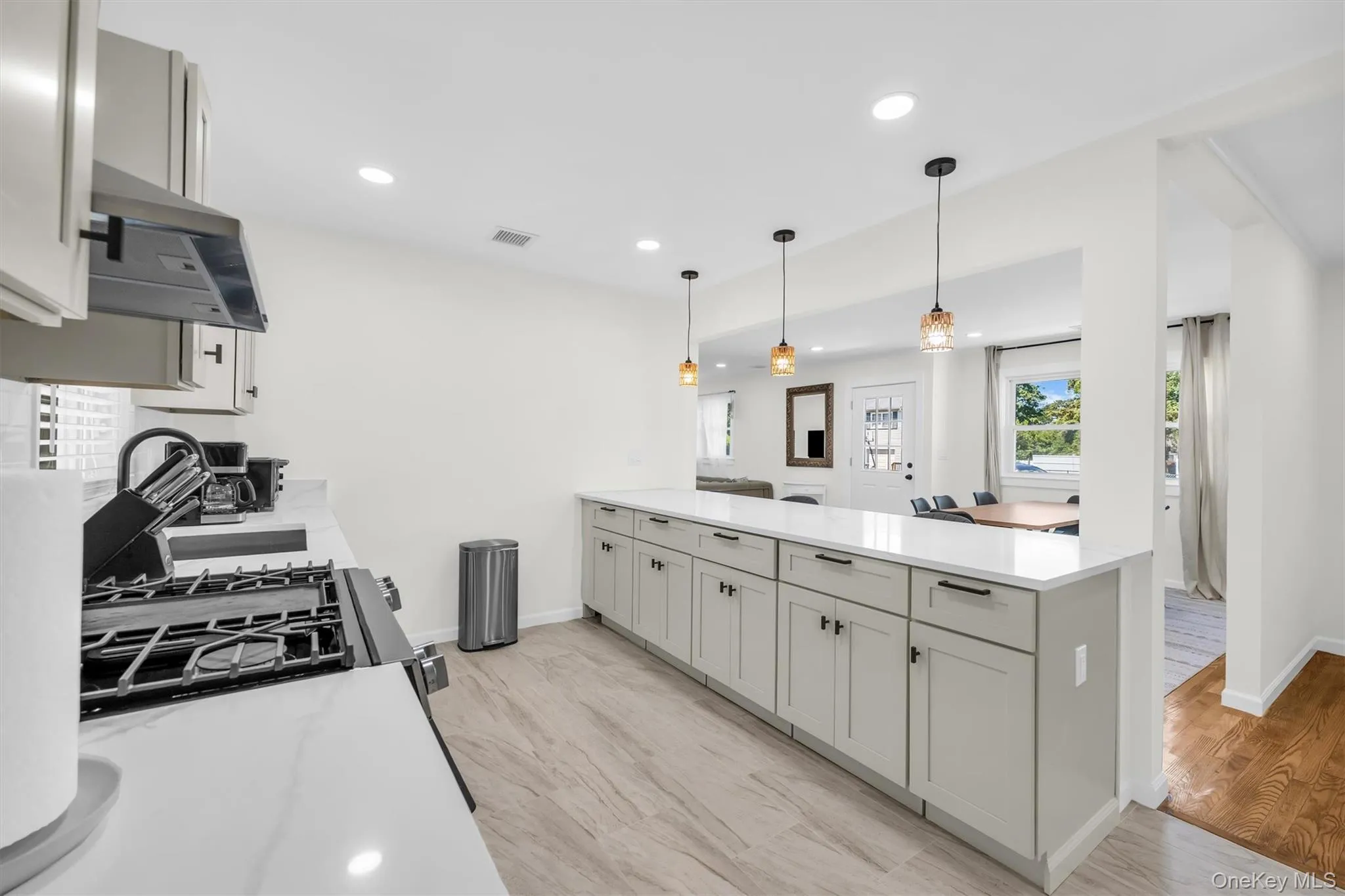8 Westbury Road, Southampton, NY, 5 Bedrooms Bedrooms, 11 Rooms Rooms,4 BathroomsBathrooms,Residential,For Rent,Westbury,0,1015862 8 Westbury Road, Southampton, NY, 5 Bedrooms Bedrooms, 11 Rooms Rooms,4 BathroomsBathrooms,Residential,For Rent,Westbury,0,1015862