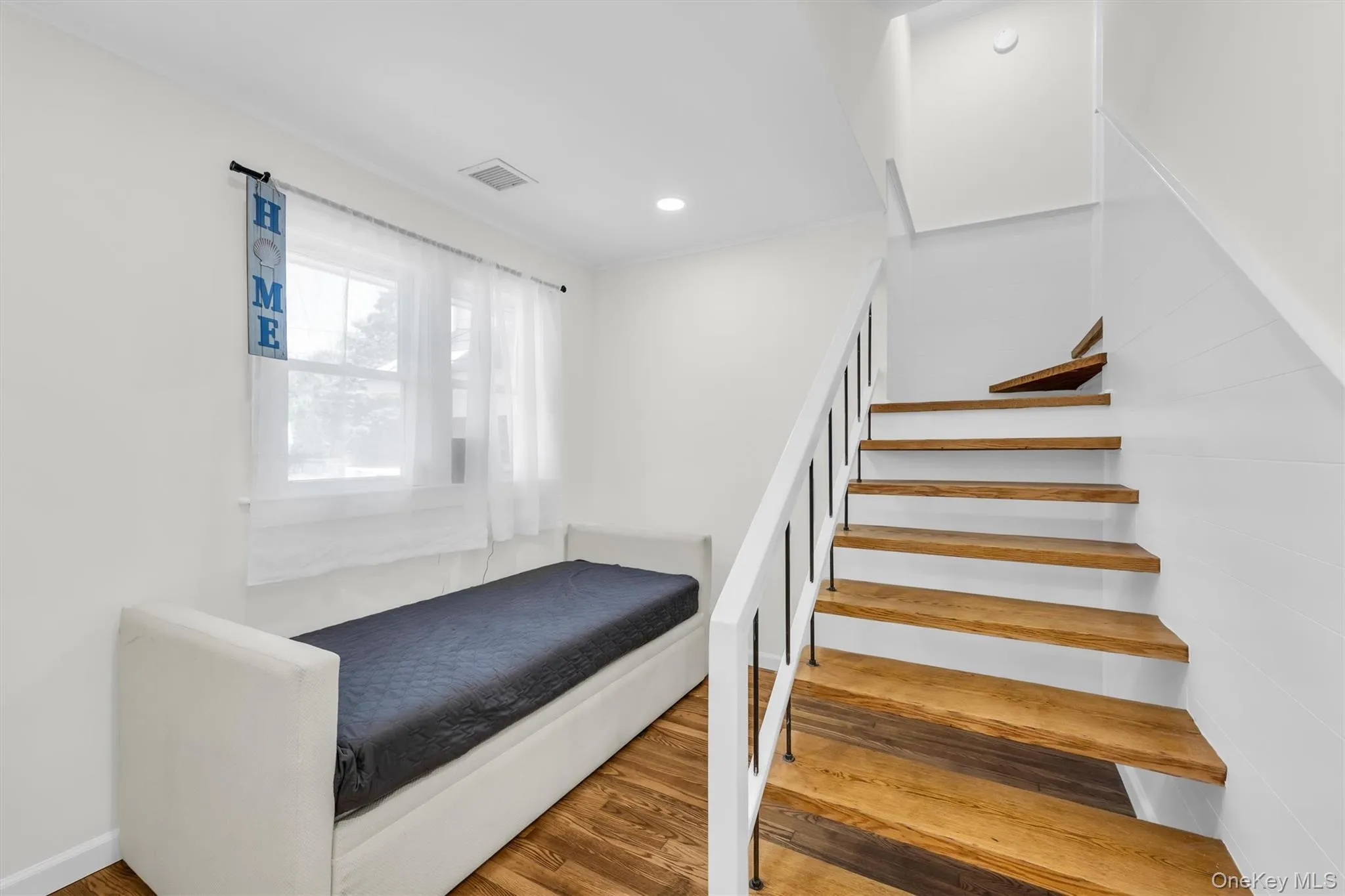 8 Westbury Road, Southampton, NY, 5 Bedrooms Bedrooms, 11 Rooms Rooms,4 BathroomsBathrooms,Residential,For Rent,Westbury,0,1015862 8 Westbury Road, Southampton, NY, 5 Bedrooms Bedrooms, 11 Rooms Rooms,4 BathroomsBathrooms,Residential,For Rent,Westbury,0,1015862