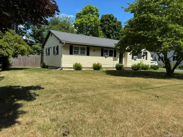 63 Hueg Place, Crawford, NY, 3 Bedrooms Bedrooms, 6 Rooms Rooms,1 BathroomBathrooms,Residential Lease,For Rent,Hueg,0,1015865 63 Hueg Place, Crawford, NY, 3 Bedrooms Bedrooms, 6 Rooms Rooms,1 BathroomBathrooms,Residential Lease,For Rent,Hueg,0,1015865