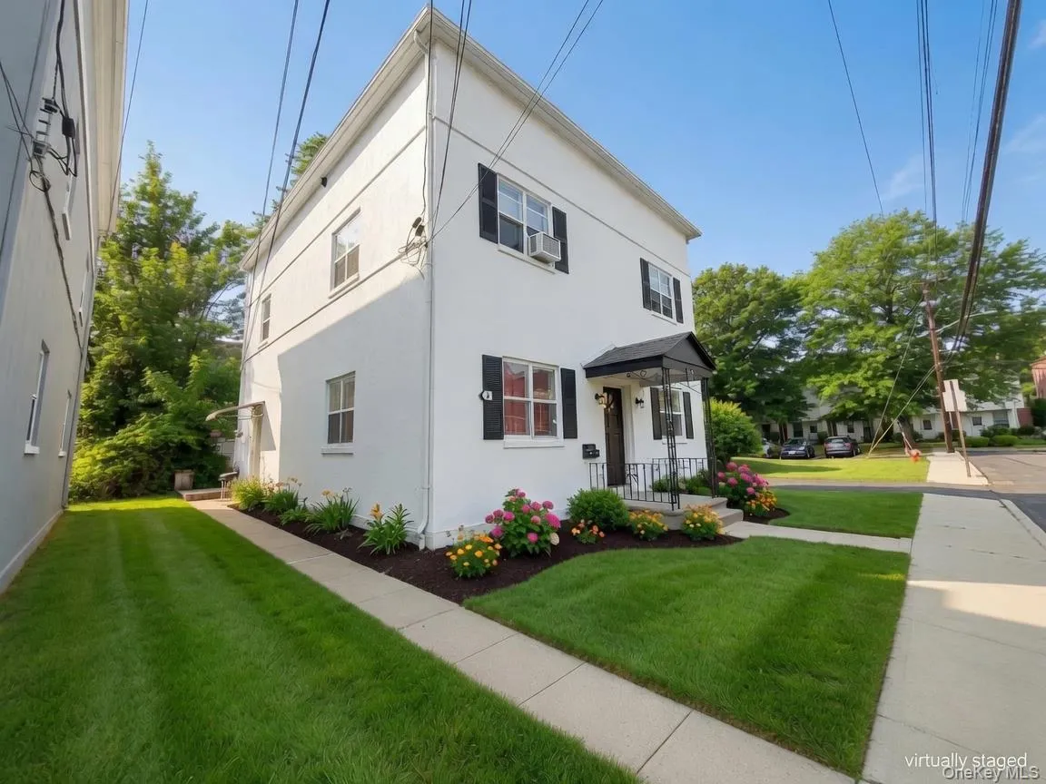 31 Spring St, #1, Haverstraw, NY, 3 Bedrooms Bedrooms, 7 Rooms Rooms,1 BathroomBathrooms,Residential Lease,For Rent,Spring St, #1,0,1015866 31 Spring St, #1, Haverstraw, NY, 3 Bedrooms Bedrooms, 7 Rooms Rooms,1 BathroomBathrooms,Residential Lease,For Rent,Spring St, #1,0,1015866