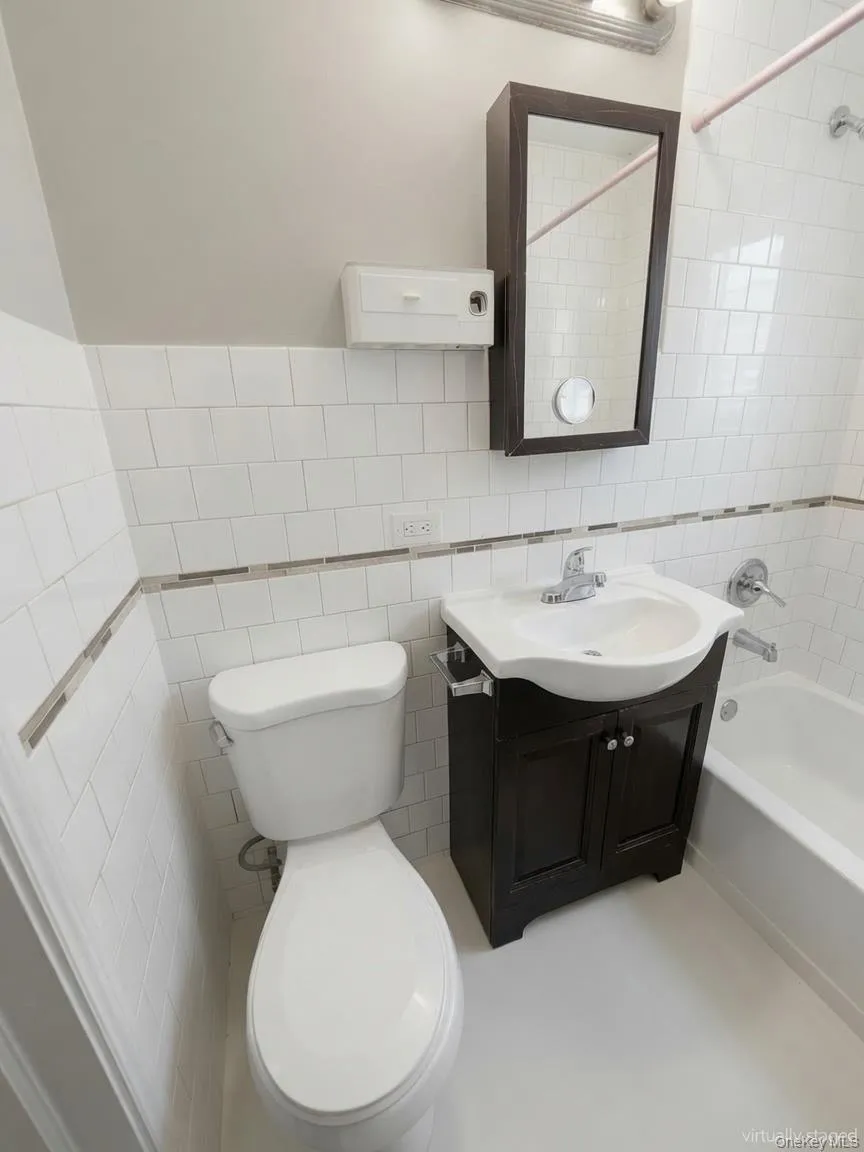 31 Spring St, #1, Haverstraw, NY, 3 Bedrooms Bedrooms, 7 Rooms Rooms,1 BathroomBathrooms,Residential Lease,For Rent,Spring St, #1,0,1015866 31 Spring St, #1, Haverstraw, NY, 3 Bedrooms Bedrooms, 7 Rooms Rooms,1 BathroomBathrooms,Residential Lease,For Rent,Spring St, #1,0,1015866