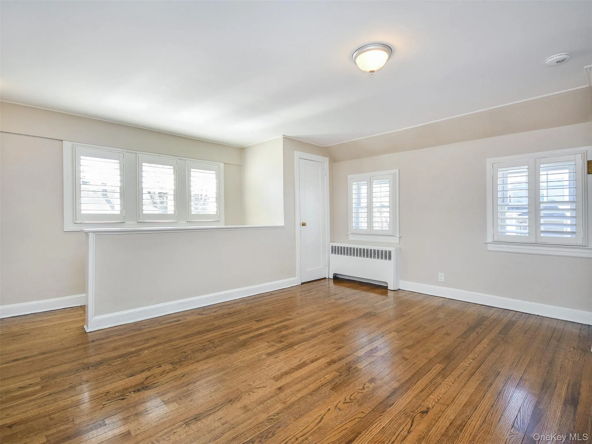 61 Locust Avenue, Oyster Bay, NY, 1 Bedroom Bedrooms, 4 Rooms Rooms,1 BathroomBathrooms,Residential Lease,For Rent,Locust,0,1015867 61 Locust Avenue, Oyster Bay, NY, 1 Bedroom Bedrooms, 4 Rooms Rooms,1 BathroomBathrooms,Residential Lease,For Rent,Locust,0,1015867