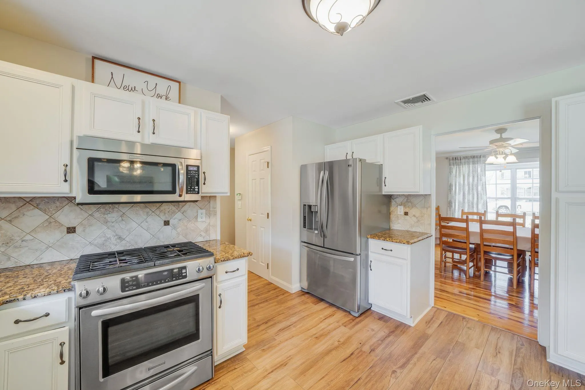 22 Northumberland Drive, Brookhaven, NY, 4 Bedrooms Bedrooms, 8 Rooms Rooms,2 BathroomsBathrooms,Residential,For Rent,Northumberland,0,1015868 22 Northumberland Drive, Brookhaven, NY, 4 Bedrooms Bedrooms, 8 Rooms Rooms,2 BathroomsBathrooms,Residential,For Rent,Northumberland,0,1015868