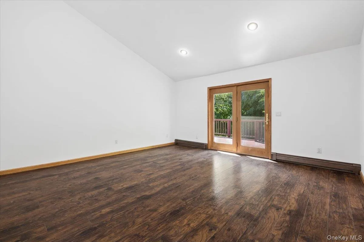 56 School Street, Cortlandt, NY, 3 Bedrooms Bedrooms, 12 Rooms Rooms,3 BathroomsBathrooms,Residential,For Rent,School,0,1015872 56 School Street, Cortlandt, NY, 3 Bedrooms Bedrooms, 12 Rooms Rooms,3 BathroomsBathrooms,Residential,For Rent,School,0,1015872