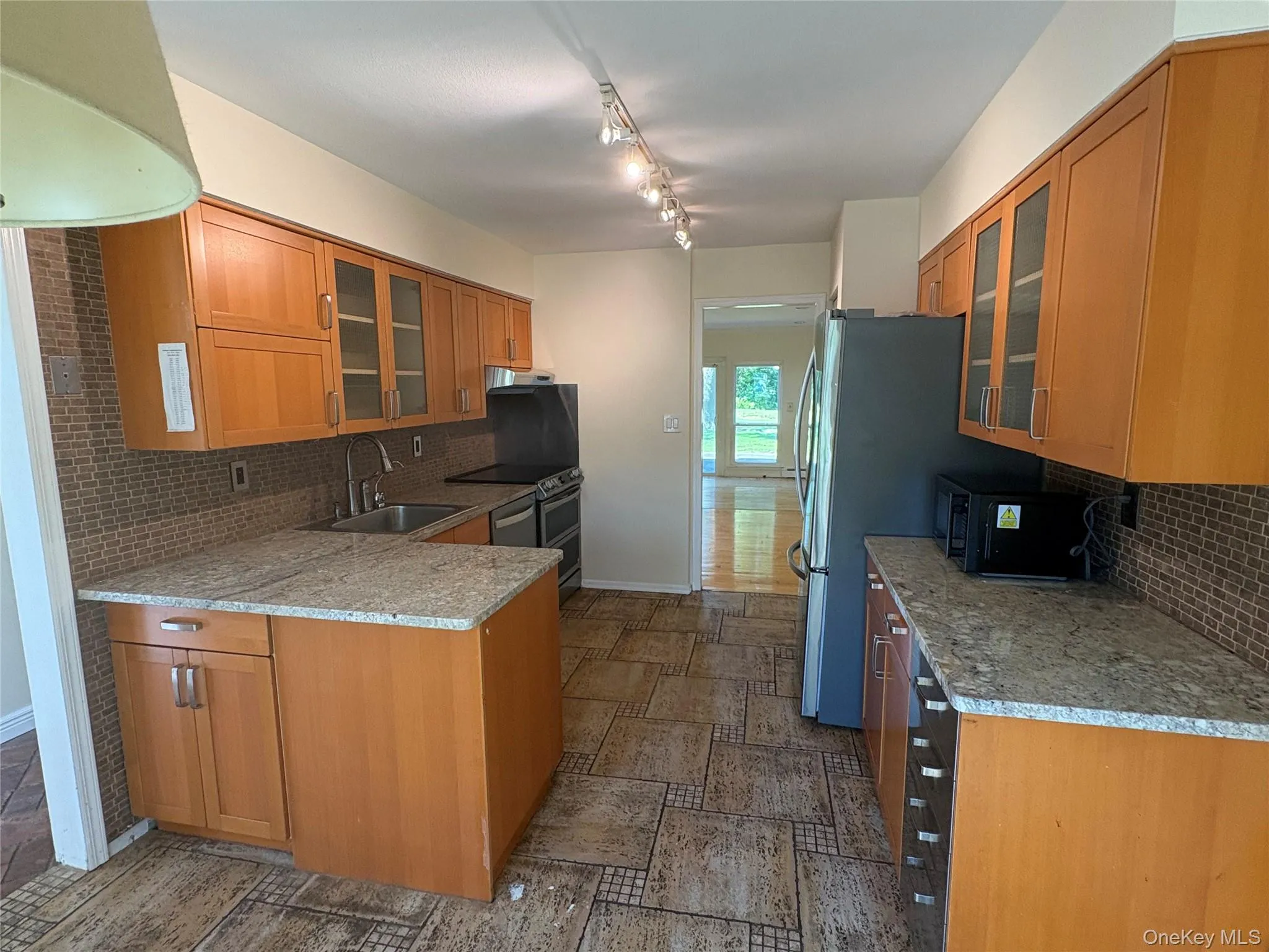 5 Manors Drive, Oyster Bay, NY, 3 Bedrooms Bedrooms, 5 Rooms Rooms,2 BathroomsBathrooms,Residential Lease,For Rent,Manors,0,1015873 5 Manors Drive, Oyster Bay, NY, 3 Bedrooms Bedrooms, 5 Rooms Rooms,2 BathroomsBathrooms,Residential Lease,For Rent,Manors,0,1015873