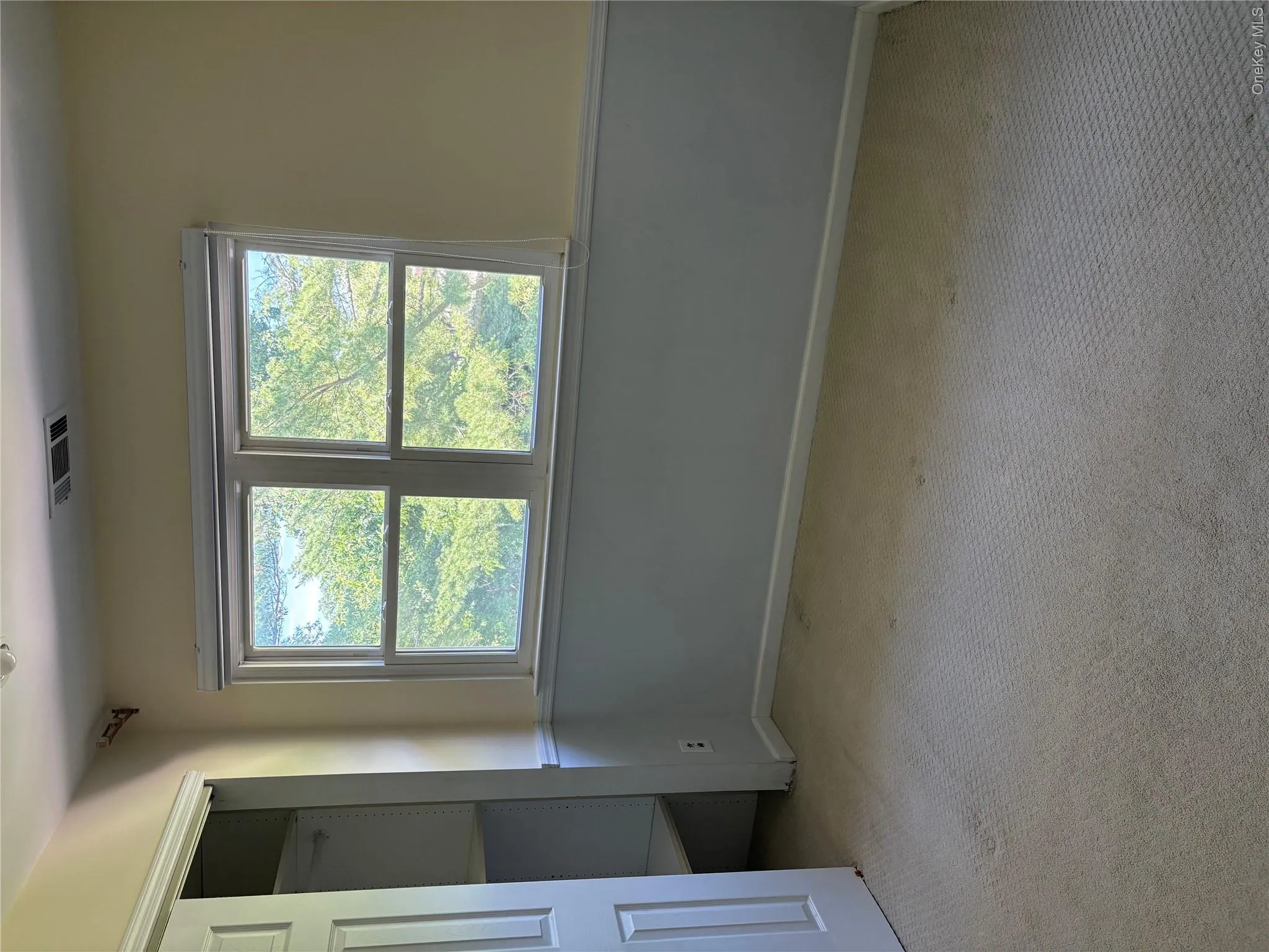 5 Manors Drive, Oyster Bay, NY, 3 Bedrooms Bedrooms, 5 Rooms Rooms,2 BathroomsBathrooms,Residential Lease,For Rent,Manors,0,1015873 5 Manors Drive, Oyster Bay, NY, 3 Bedrooms Bedrooms, 5 Rooms Rooms,2 BathroomsBathrooms,Residential Lease,For Rent,Manors,0,1015873