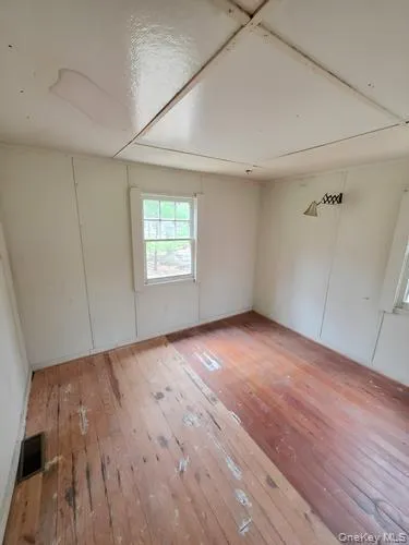 43 Hemlock Avenue, Bethel, NY, 2 Bedrooms Bedrooms, 5 Rooms Rooms,1 BathroomBathrooms,Residential,For Rent,Hemlock,0,1015876 43 Hemlock Avenue, Bethel, NY, 2 Bedrooms Bedrooms, 5 Rooms Rooms,1 BathroomBathrooms,Residential,For Rent,Hemlock,0,1015876