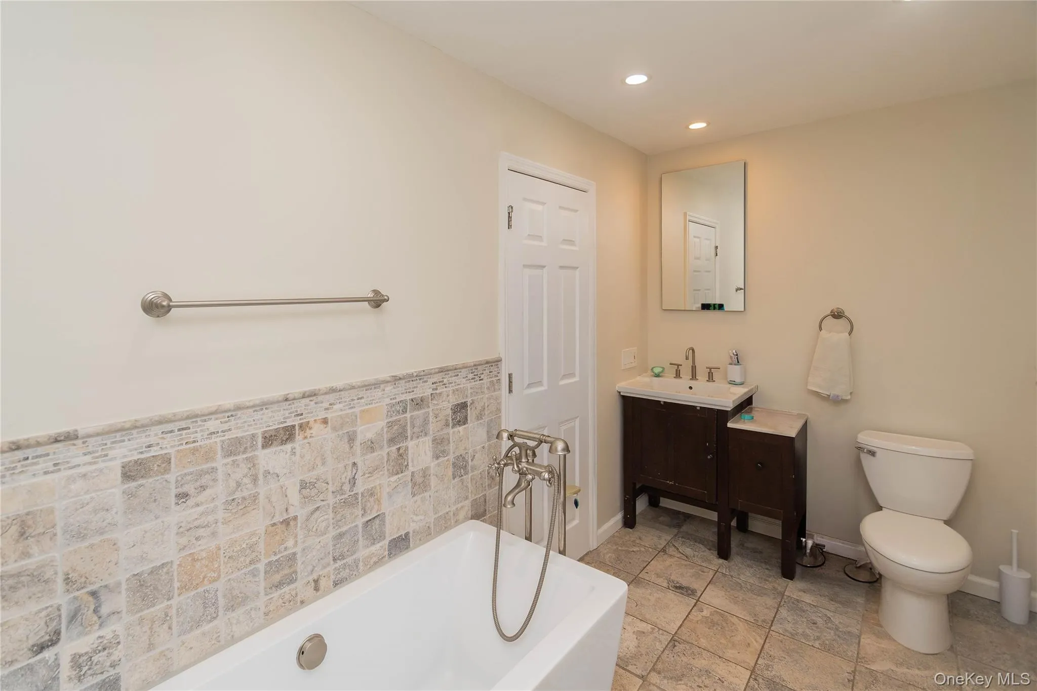 63 South Road, Southeast, NY, 3 Bedrooms Bedrooms, 8 Rooms Rooms,3 BathroomsBathrooms,Residential,For Rent,South,0,1015882 63 South Road, Southeast, NY, 3 Bedrooms Bedrooms, 8 Rooms Rooms,3 BathroomsBathrooms,Residential,For Rent,South,0,1015882