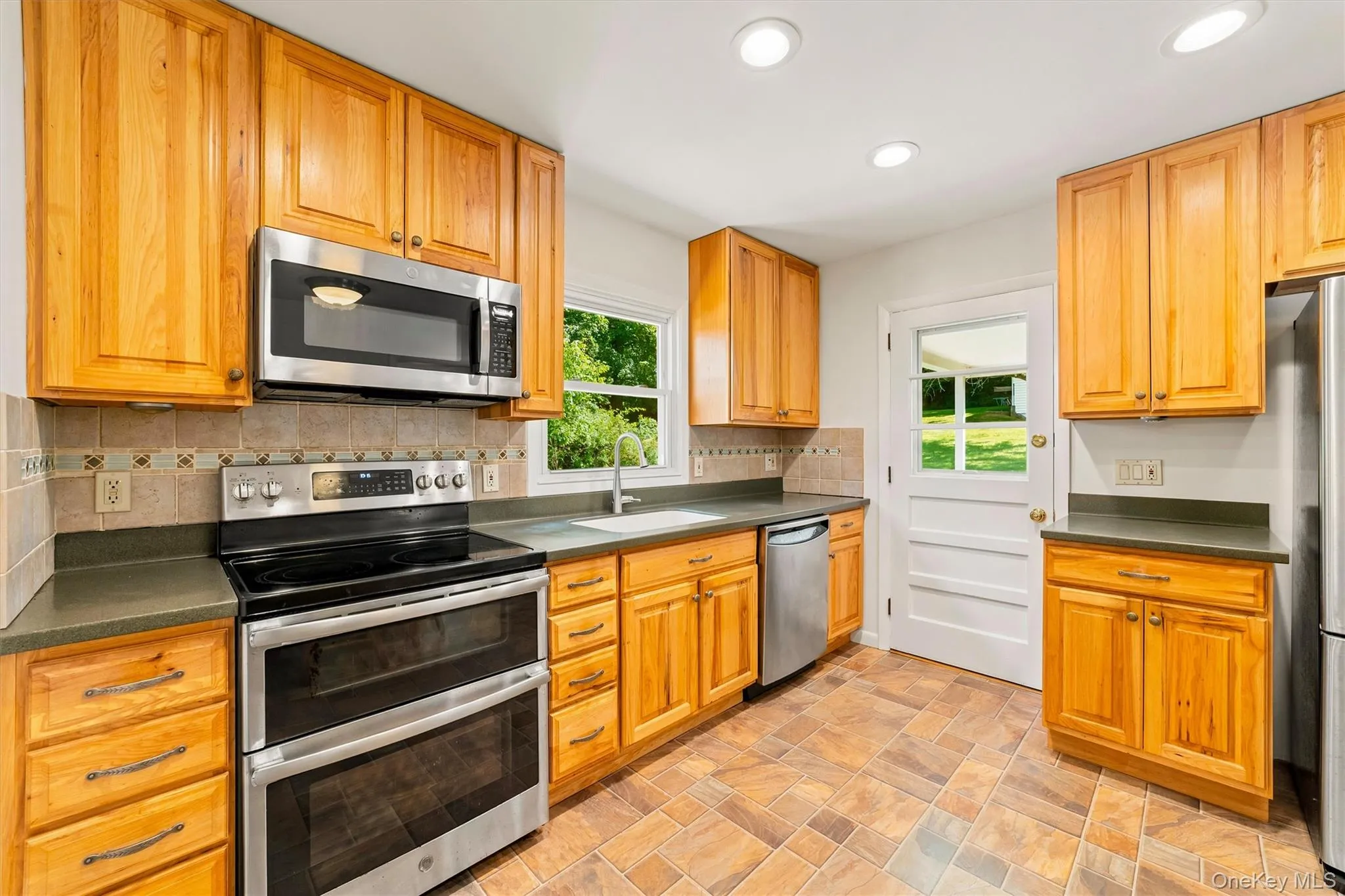 644 Sharon Lane, Yorktown, NY, 3 Bedrooms Bedrooms, 10 Rooms Rooms,2 BathroomsBathrooms,Residential,For Rent,Sharon,0,1015888 644 Sharon Lane, Yorktown, NY, 3 Bedrooms Bedrooms, 10 Rooms Rooms,2 BathroomsBathrooms,Residential,For Rent,Sharon,0,1015888