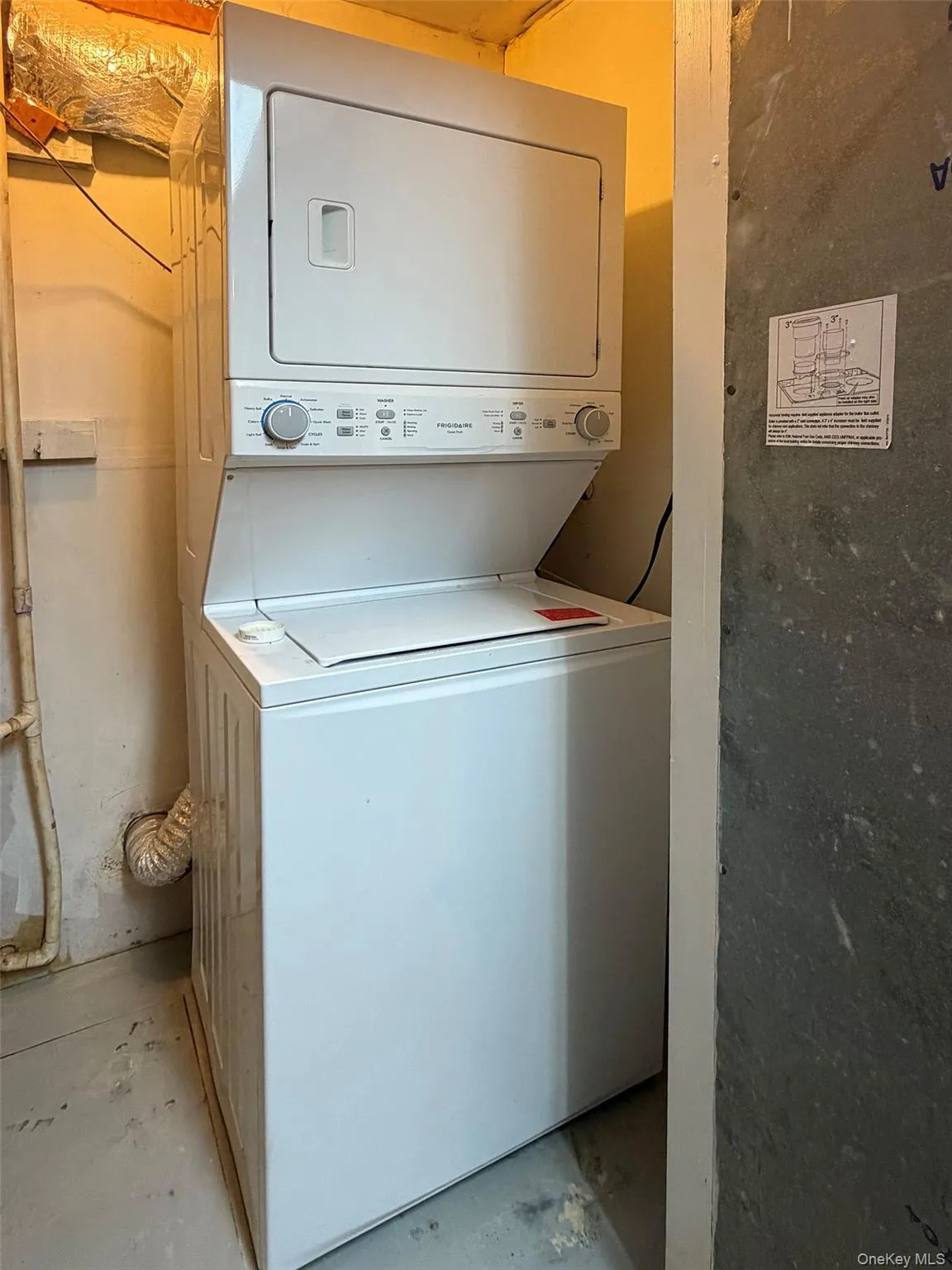 394 Concord Lane, Middletown, NY, 1 Bedroom Bedrooms, 3 Rooms Rooms,1 BathroomBathrooms,Residential,For Rent,Concord,0,KEY1015893 394 Concord Lane, Middletown, NY, 1 Bedroom Bedrooms, 3 Rooms Rooms,1 BathroomBathrooms,Residential,For Rent,Concord,0,KEY1015893