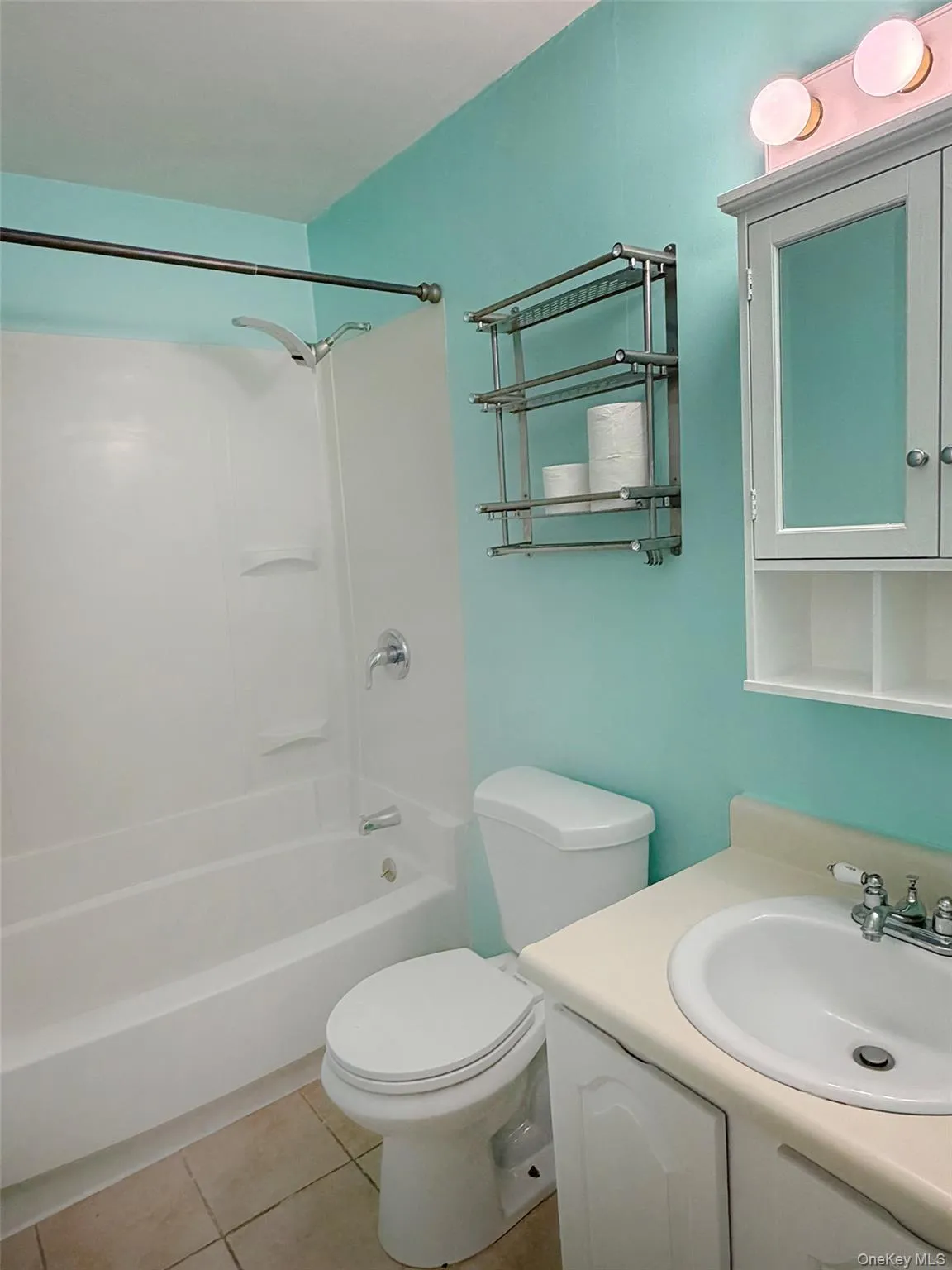 394 Concord Lane, Middletown, NY, 1 Bedroom Bedrooms, 3 Rooms Rooms,1 BathroomBathrooms,Residential,For Rent,Concord,0,KEY1015893 394 Concord Lane, Middletown, NY, 1 Bedroom Bedrooms, 3 Rooms Rooms,1 BathroomBathrooms,Residential,For Rent,Concord,0,KEY1015893
