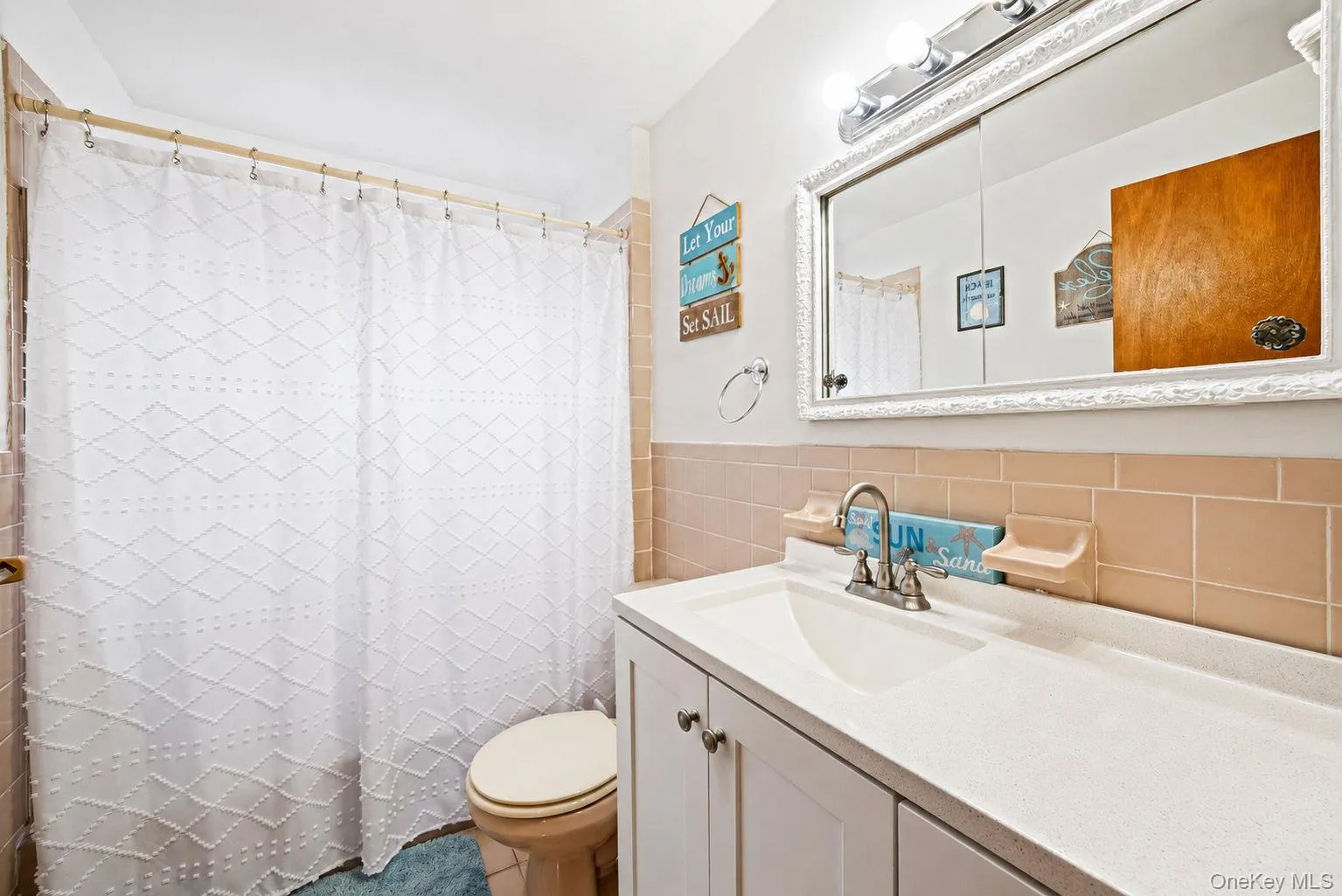 36 Sunrise Lane, Hempstead, NY, 4 Bedrooms Bedrooms, 8 Rooms Rooms,2 BathroomsBathrooms,Residential,For Rent,Sunrise,0,KEY1015895 36 Sunrise Lane, Hempstead, NY, 4 Bedrooms Bedrooms, 8 Rooms Rooms,2 BathroomsBathrooms,Residential,For Rent,Sunrise,0,KEY1015895