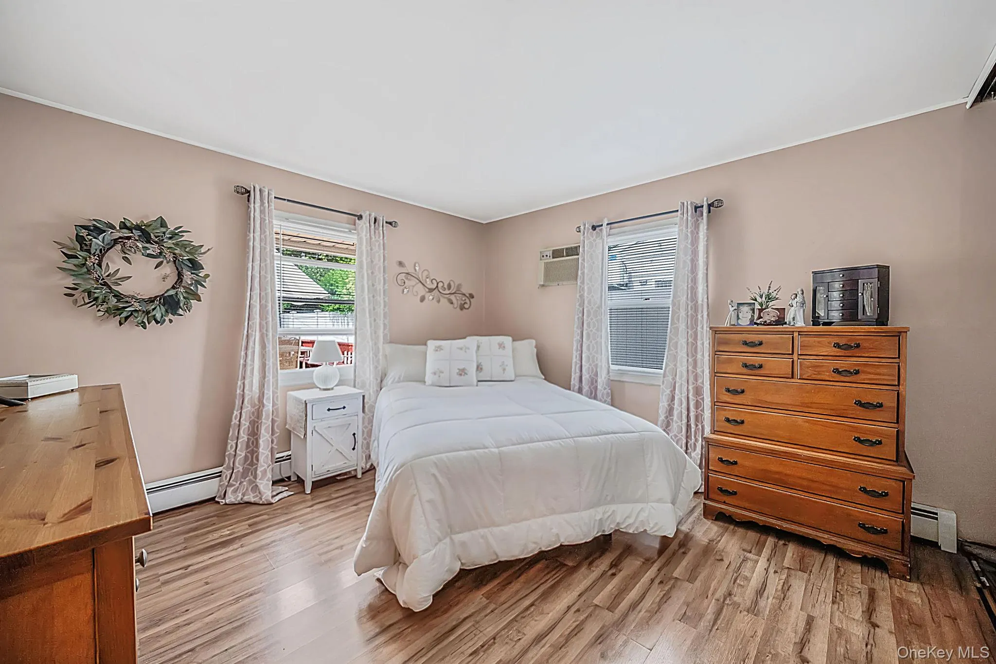 36 Sunrise Lane, Hempstead, NY, 4 Bedrooms Bedrooms, 8 Rooms Rooms,2 BathroomsBathrooms,Residential,For Rent,Sunrise,0,KEY1015895 36 Sunrise Lane, Hempstead, NY, 4 Bedrooms Bedrooms, 8 Rooms Rooms,2 BathroomsBathrooms,Residential,For Rent,Sunrise,0,KEY1015895