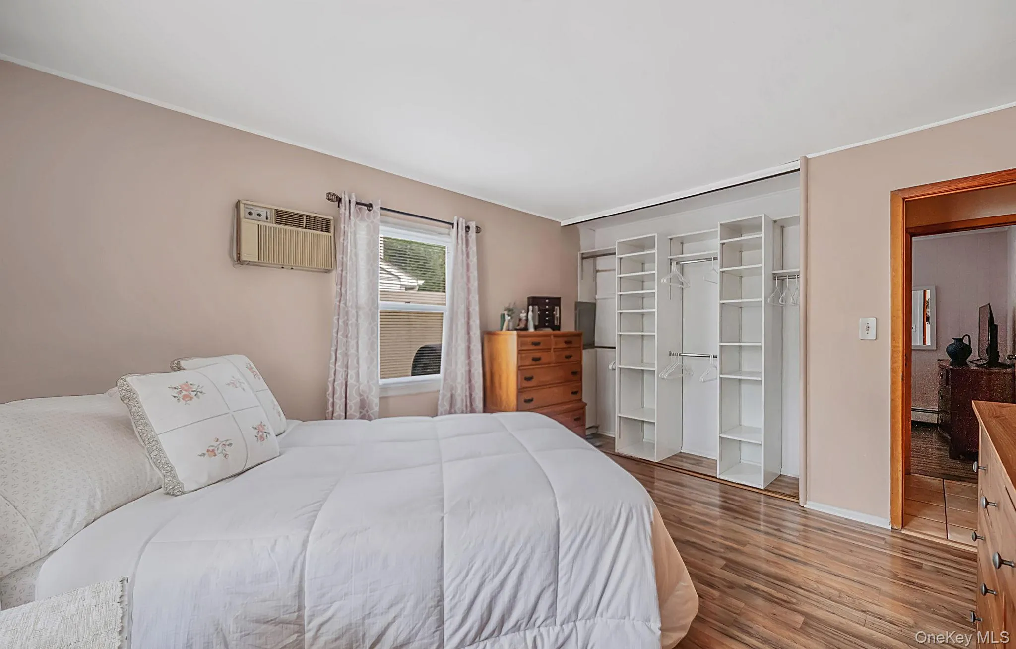 36 Sunrise Lane, Hempstead, NY, 4 Bedrooms Bedrooms, 8 Rooms Rooms,2 BathroomsBathrooms,Residential,For Rent,Sunrise,0,KEY1015895 36 Sunrise Lane, Hempstead, NY, 4 Bedrooms Bedrooms, 8 Rooms Rooms,2 BathroomsBathrooms,Residential,For Rent,Sunrise,0,KEY1015895