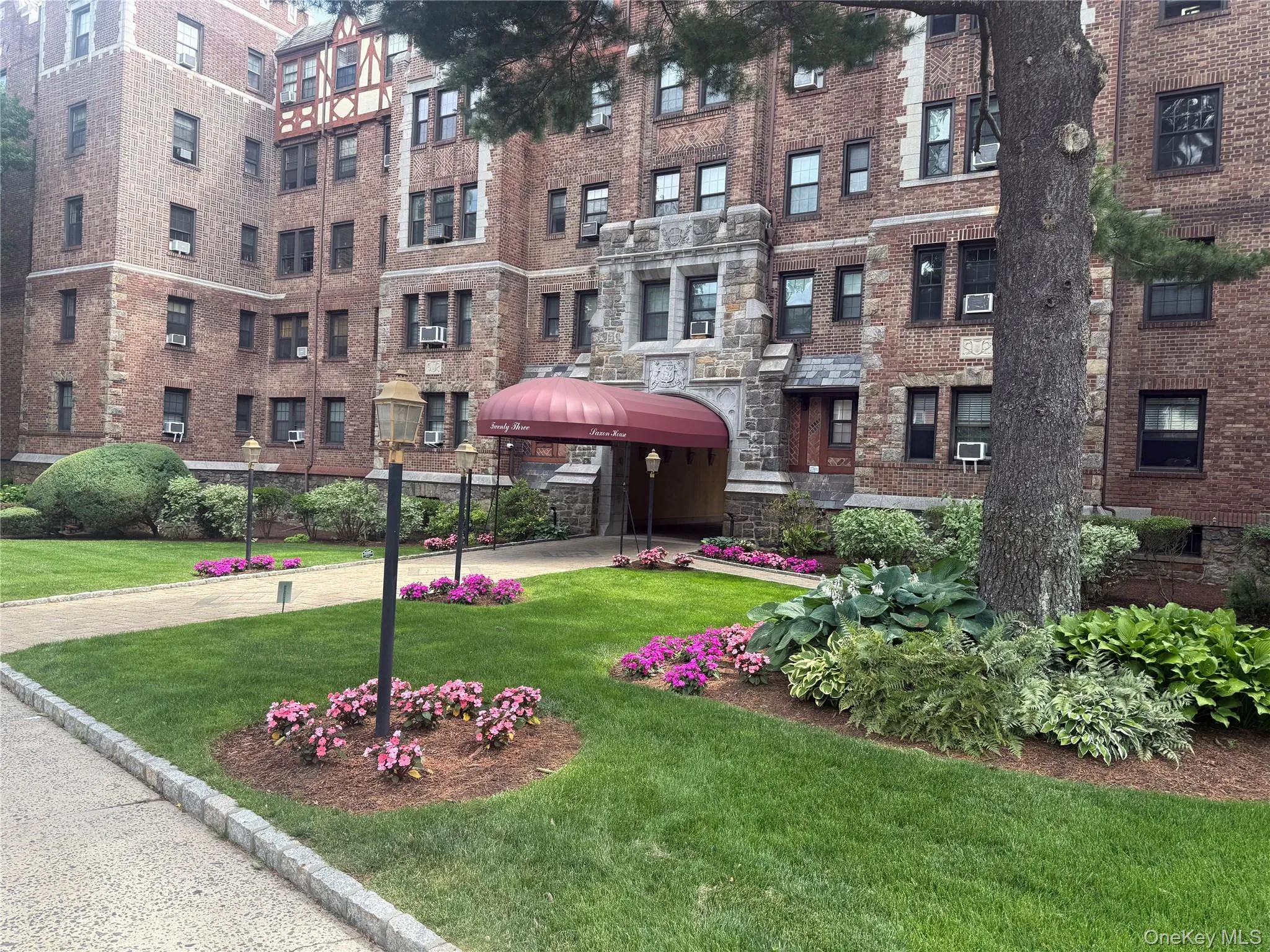 23 Old Mamaroneck Road, White Plains, NY, 1 Bedroom Bedrooms, 4 Rooms Rooms,1 BathroomBathrooms,Residential Lease,For Rent,Old Mamaroneck,0,1015906 23 Old Mamaroneck Road, White Plains, NY, 1 Bedroom Bedrooms, 4 Rooms Rooms,1 BathroomBathrooms,Residential Lease,For Rent,Old Mamaroneck,0,1015906