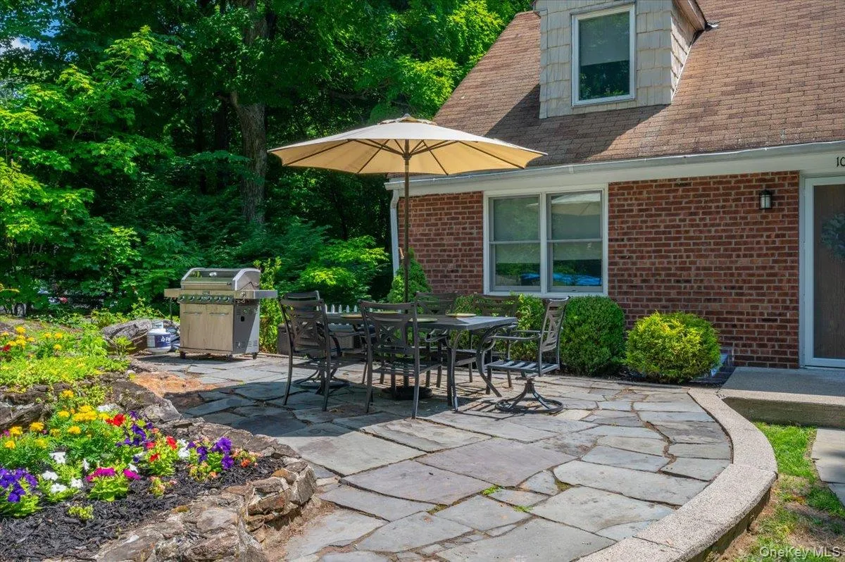 105 High Street Extension, Mount Kisco, NY, 4 Bedrooms Bedrooms, 8 Rooms Rooms,2 BathroomsBathrooms,Residential,For Rent,High Street,0,1015914 105 High Street Extension, Mount Kisco, NY, 4 Bedrooms Bedrooms, 8 Rooms Rooms,2 BathroomsBathrooms,Residential,For Rent,High Street,0,1015914