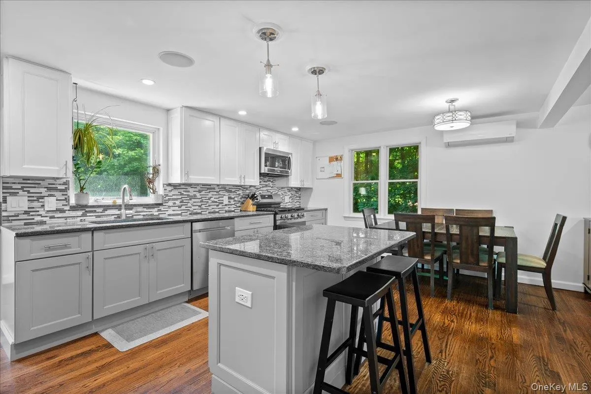 105 High Street Extension, Mount Kisco, NY, 4 Bedrooms Bedrooms, 8 Rooms Rooms,2 BathroomsBathrooms,Residential,For Rent,High Street,0,1015914 105 High Street Extension, Mount Kisco, NY, 4 Bedrooms Bedrooms, 8 Rooms Rooms,2 BathroomsBathrooms,Residential,For Rent,High Street,0,1015914