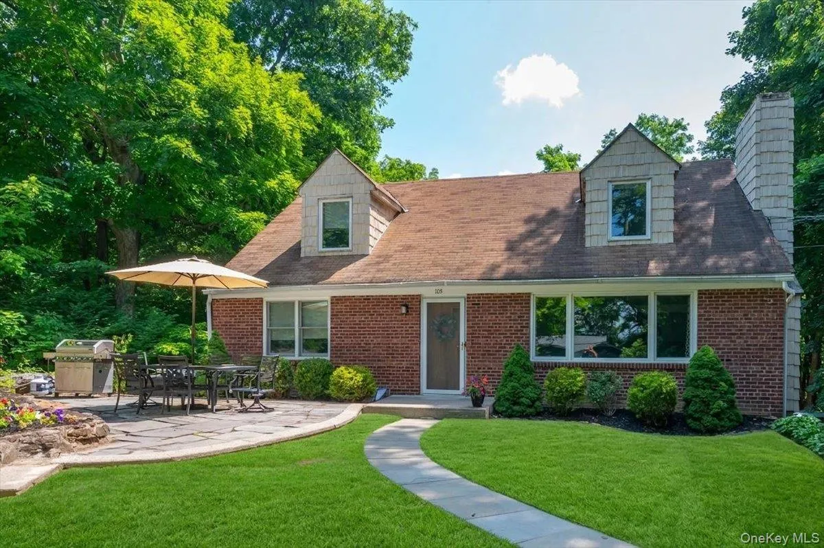 105 High Street Extension, Mount Kisco, NY, 4 Bedrooms Bedrooms, 8 Rooms Rooms,2 BathroomsBathrooms,Residential,For Rent,High Street,0,1015914 105 High Street Extension, Mount Kisco, NY, 4 Bedrooms Bedrooms, 8 Rooms Rooms,2 BathroomsBathrooms,Residential,For Rent,High Street,0,1015914