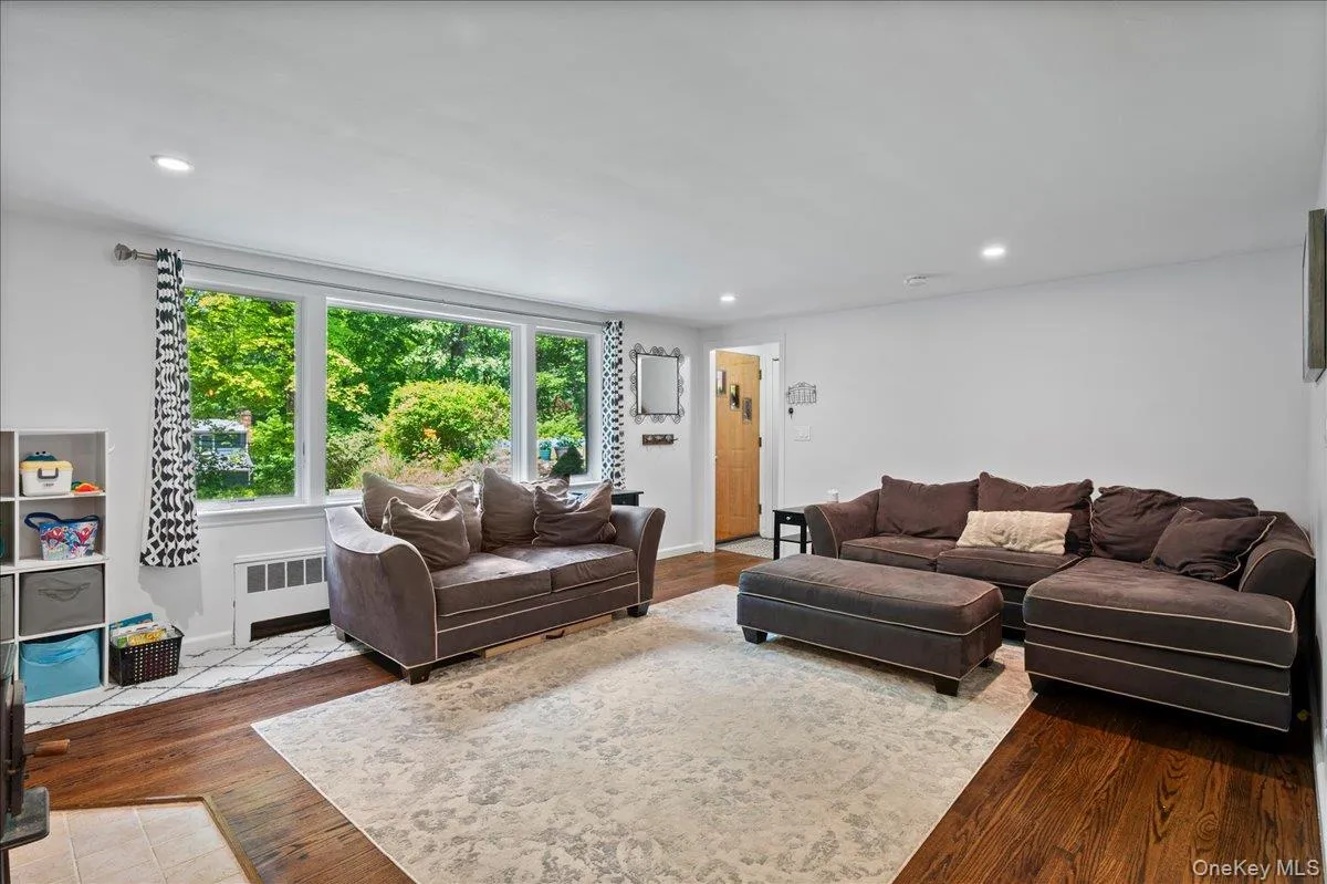 105 High Street Extension, Mount Kisco, NY, 4 Bedrooms Bedrooms, 8 Rooms Rooms,2 BathroomsBathrooms,Residential,For Rent,High Street,0,1015914 105 High Street Extension, Mount Kisco, NY, 4 Bedrooms Bedrooms, 8 Rooms Rooms,2 BathroomsBathrooms,Residential,For Rent,High Street,0,1015914