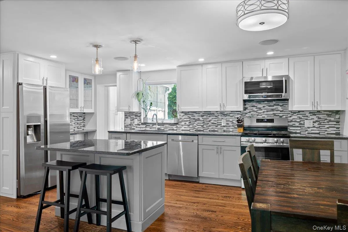 105 High Street Extension, Mount Kisco, NY, 4 Bedrooms Bedrooms, 8 Rooms Rooms,2 BathroomsBathrooms,Residential,For Rent,High Street,0,1015914 105 High Street Extension, Mount Kisco, NY, 4 Bedrooms Bedrooms, 8 Rooms Rooms,2 BathroomsBathrooms,Residential,For Rent,High Street,0,1015914