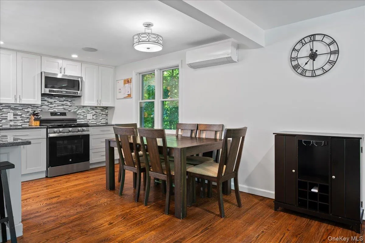 105 High Street Extension, Mount Kisco, NY, 4 Bedrooms Bedrooms, 8 Rooms Rooms,2 BathroomsBathrooms,Residential,For Rent,High Street,0,1015914 105 High Street Extension, Mount Kisco, NY, 4 Bedrooms Bedrooms, 8 Rooms Rooms,2 BathroomsBathrooms,Residential,For Rent,High Street,0,1015914