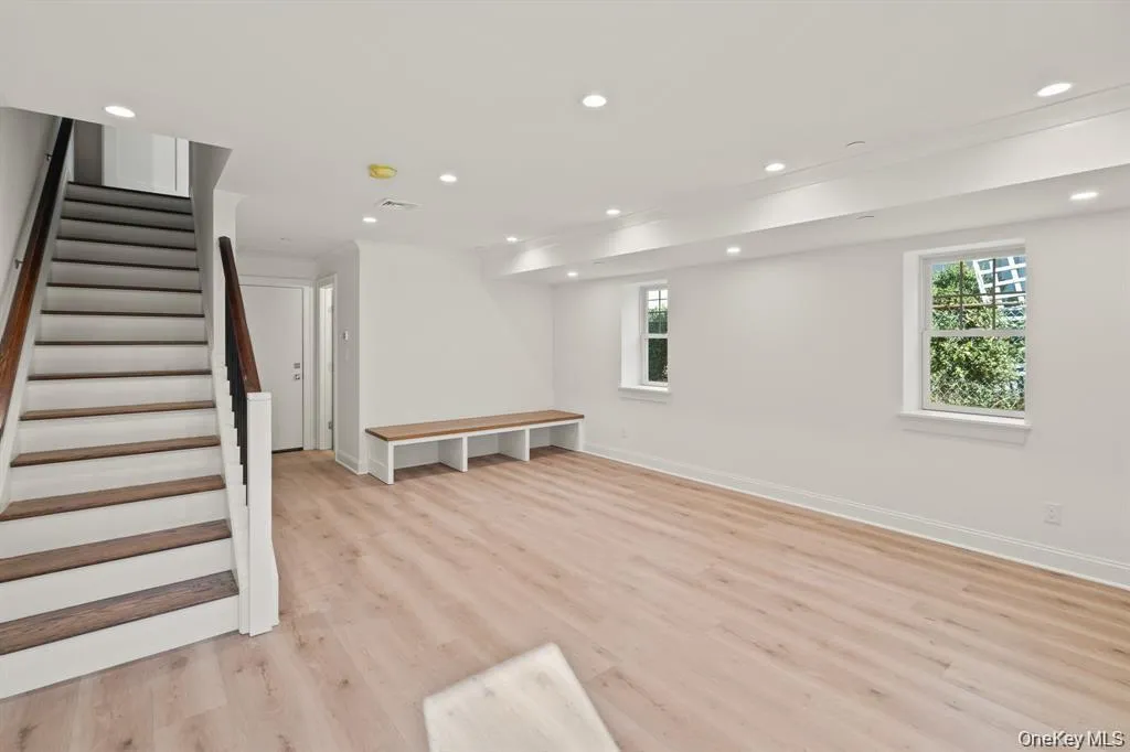 31 Maple Avenue, Harrison, NY, 3 Bedrooms Bedrooms, 7 Rooms Rooms,3 BathroomsBathrooms,Residential Lease,For Rent,Maple,0,1015919 31 Maple Avenue, Harrison, NY, 3 Bedrooms Bedrooms, 7 Rooms Rooms,3 BathroomsBathrooms,Residential Lease,For Rent,Maple,0,1015919