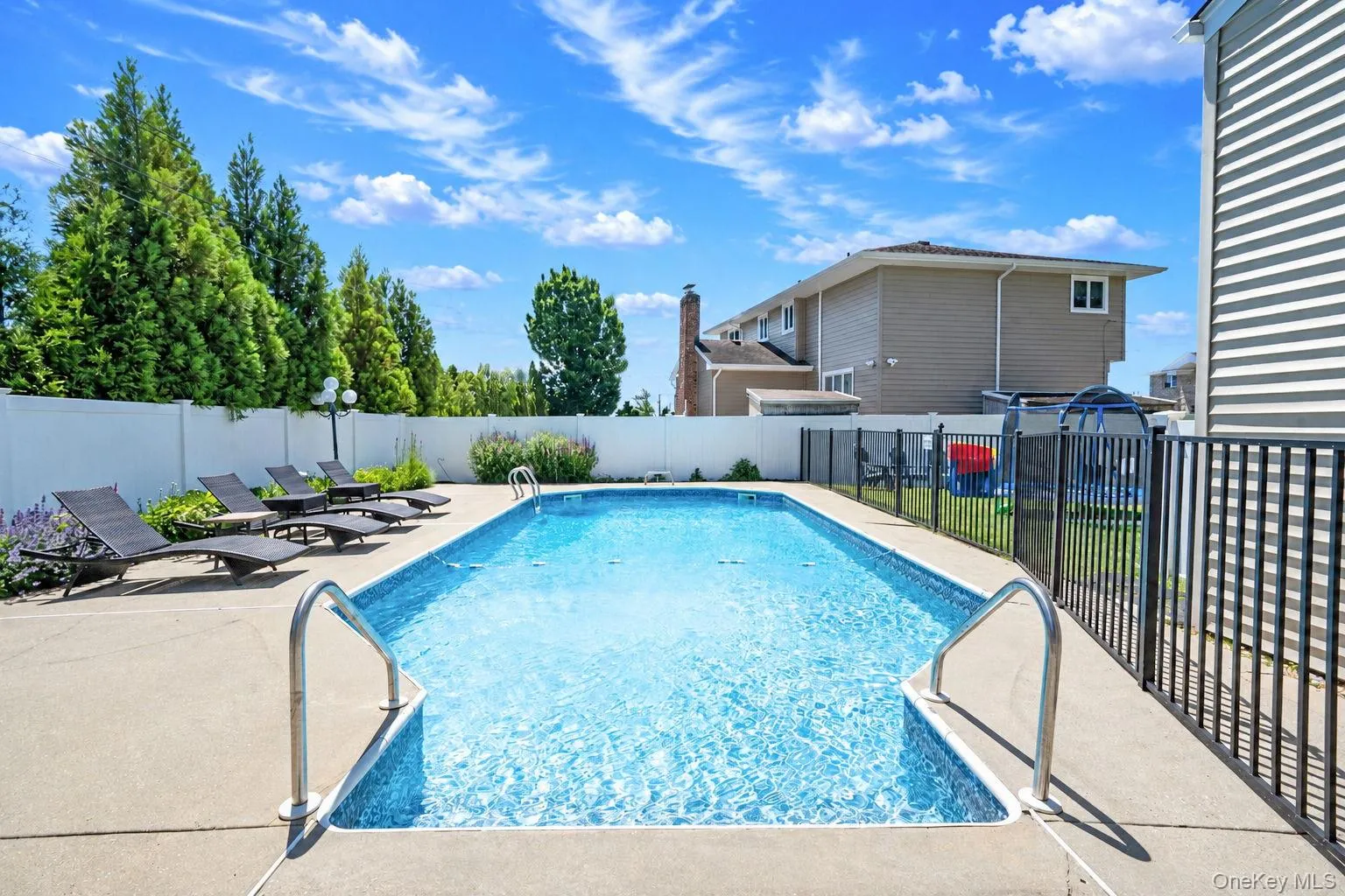 Entertainers Backyard, .23 Acres, Saltwater Heated IGP, Deck, Built in BBQ, Entertaining Space, PVC Fencing, IGS Entertainers Backyard, .23 Acres, Saltwater Heated IGP, Deck, Built in BBQ, Entertaining Space, PVC Fencing, IGS