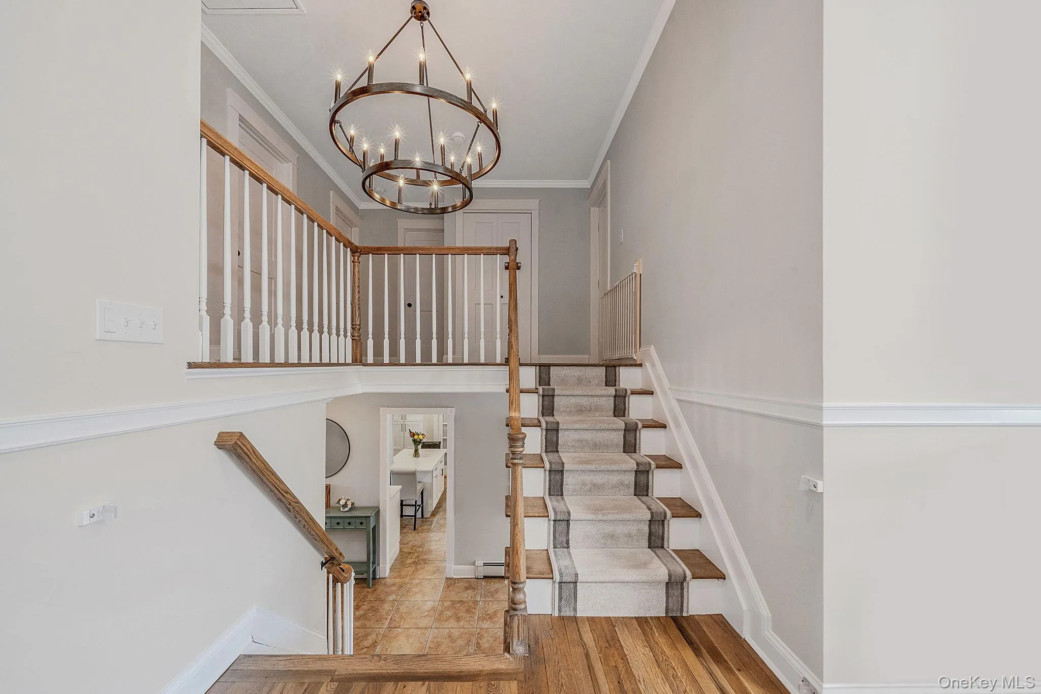 Beautiful Staircase with HW Beautiful Staircase with HW
