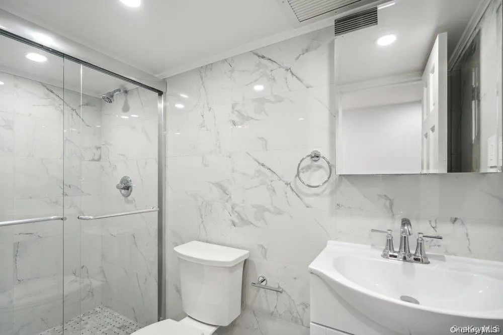 9 The Intervale, North Hempstead, NY, 5 Bedrooms Bedrooms, 11 Rooms Rooms,4 BathroomsBathrooms,Residential Lease,For Rent,The Intervale,0,1015922 9 The Intervale, North Hempstead, NY, 5 Bedrooms Bedrooms, 11 Rooms Rooms,4 BathroomsBathrooms,Residential Lease,For Rent,The Intervale,0,1015922