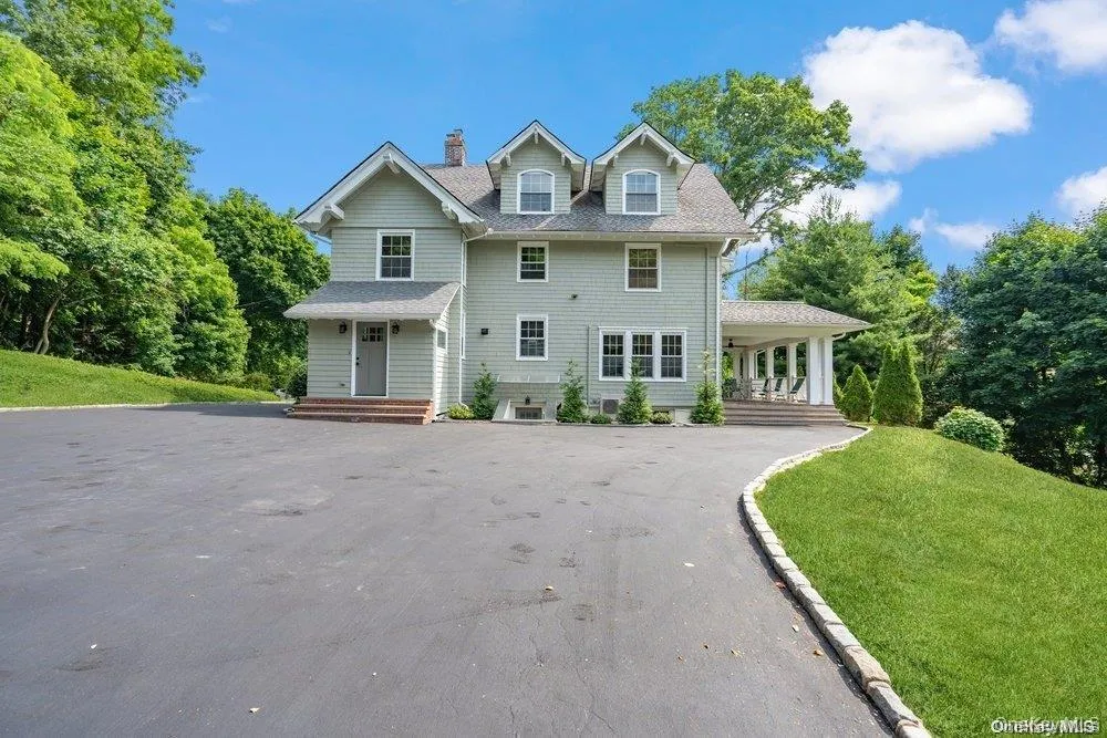 9 The Intervale, North Hempstead, NY, 5 Bedrooms Bedrooms, 11 Rooms Rooms,4 BathroomsBathrooms,Residential Lease,For Rent,The Intervale,0,1015922 9 The Intervale, North Hempstead, NY, 5 Bedrooms Bedrooms, 11 Rooms Rooms,4 BathroomsBathrooms,Residential Lease,For Rent,The Intervale,0,1015922