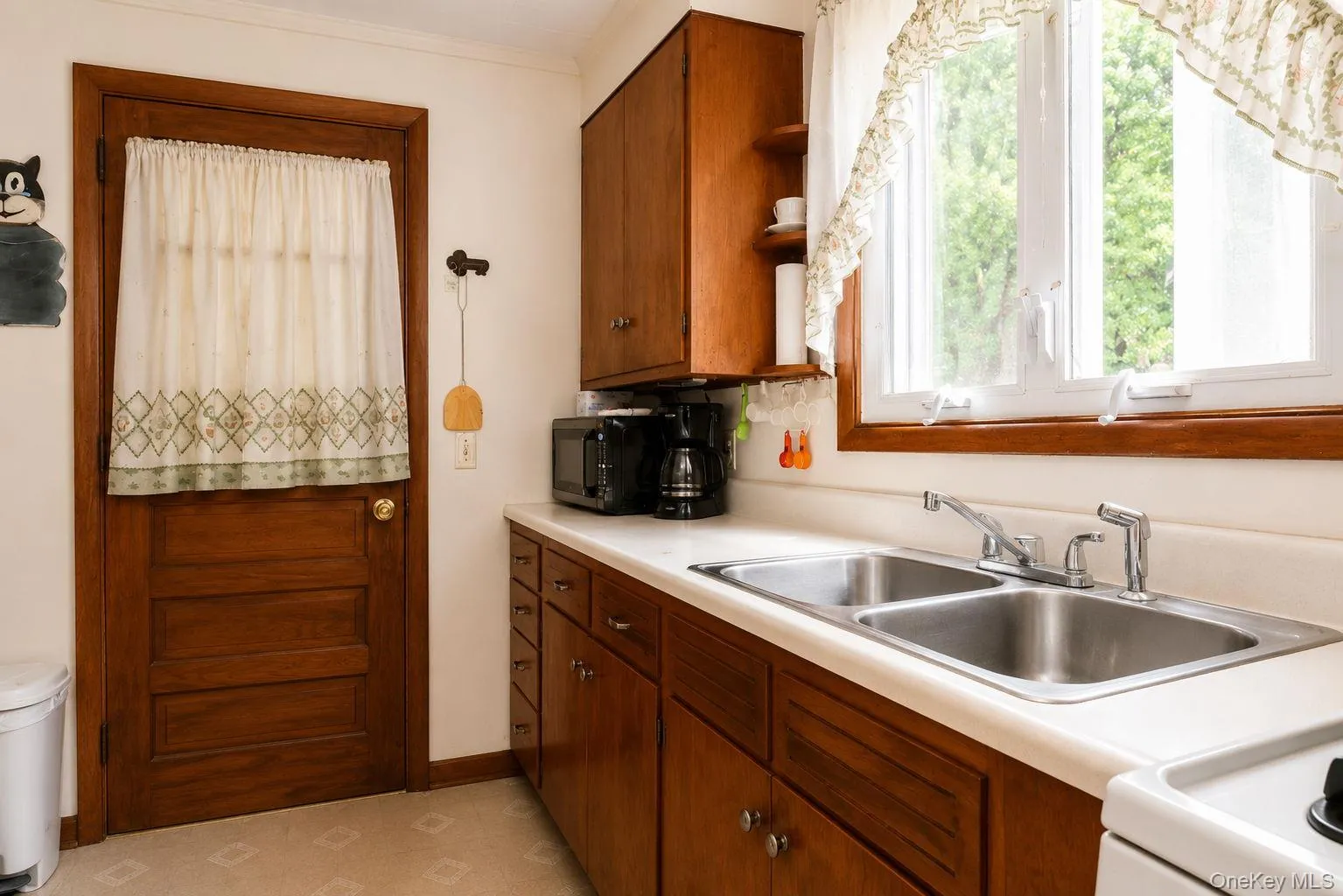 19 East Avenue, Montgomery, NY, 4 Bedrooms Bedrooms, 7 Rooms Rooms,1 BathroomBathrooms,Residential,For Rent,East,0,1015923 19 East Avenue, Montgomery, NY, 4 Bedrooms Bedrooms, 7 Rooms Rooms,1 BathroomBathrooms,Residential,For Rent,East,0,1015923