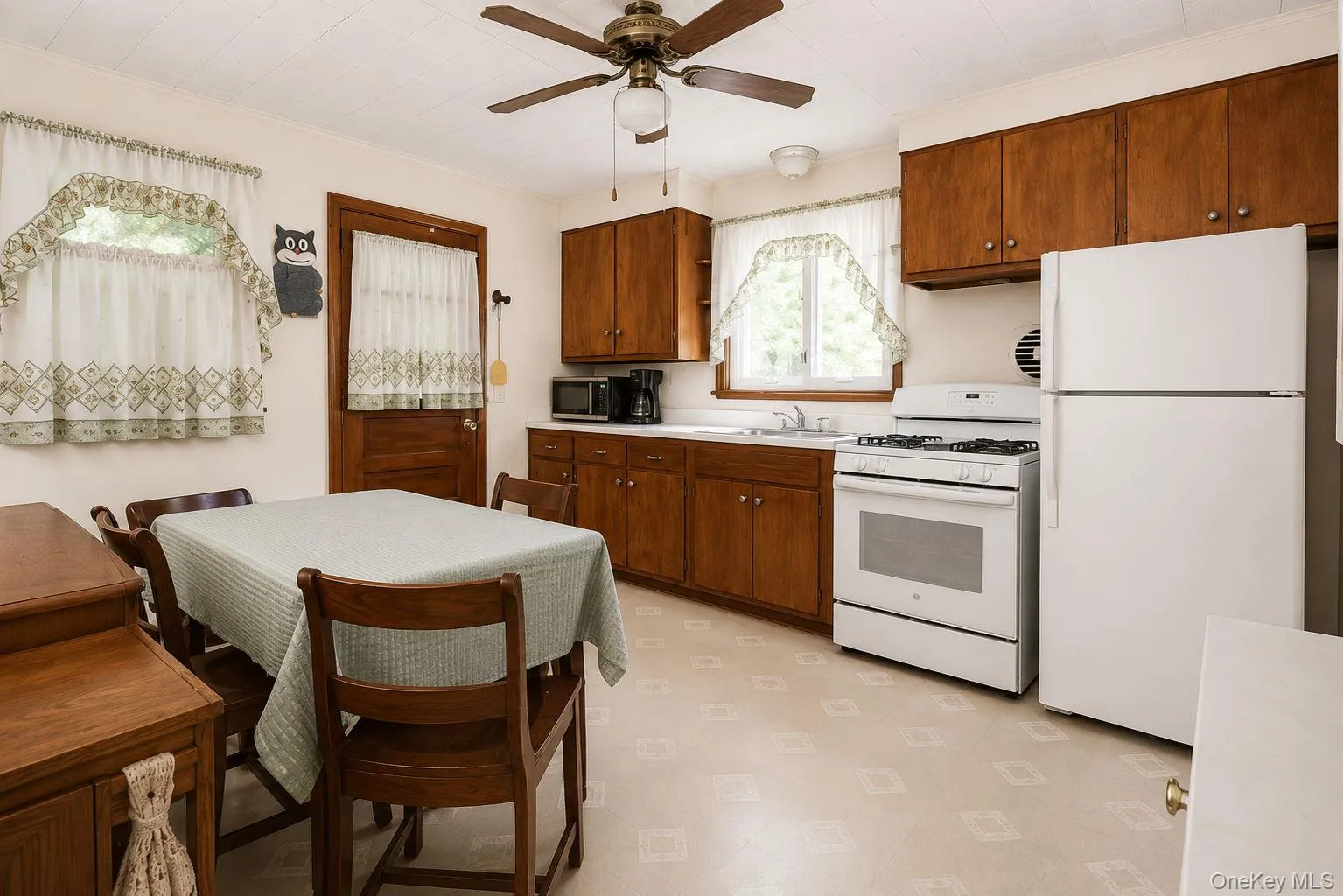 19 East Avenue, Montgomery, NY, 4 Bedrooms Bedrooms, 7 Rooms Rooms,1 BathroomBathrooms,Residential,For Rent,East,0,1015923 19 East Avenue, Montgomery, NY, 4 Bedrooms Bedrooms, 7 Rooms Rooms,1 BathroomBathrooms,Residential,For Rent,East,0,1015923