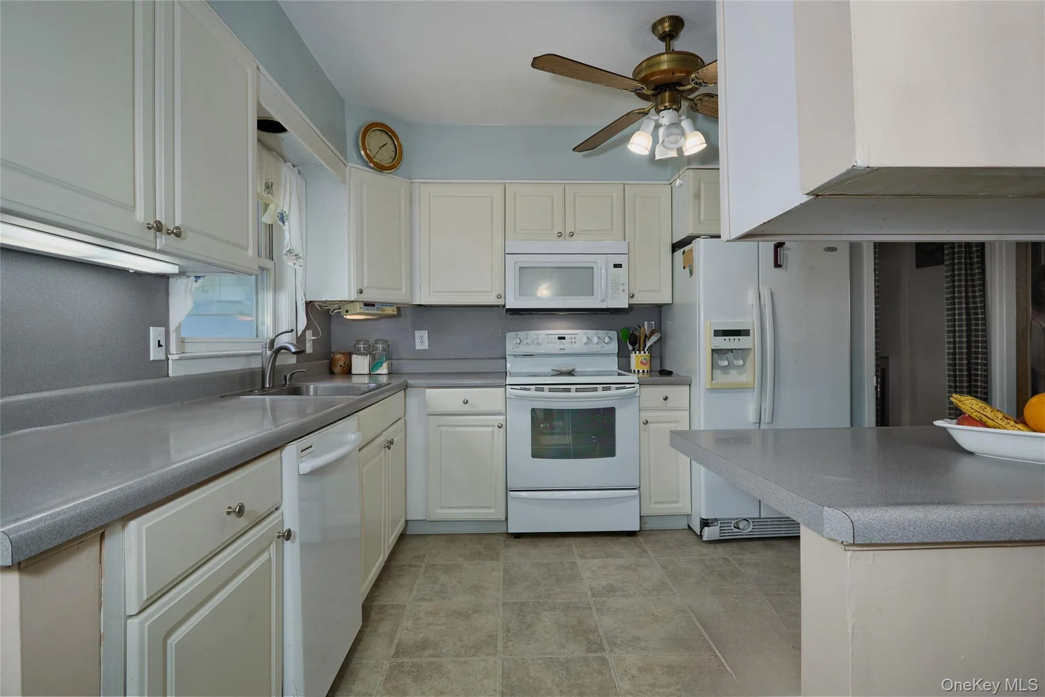 8 Abbie Lane, Hyde Park, NY, 3 Bedrooms Bedrooms, 8 Rooms Rooms,3 BathroomsBathrooms,Residential,For Rent,Abbie,0,KEY1015925 8 Abbie Lane, Hyde Park, NY, 3 Bedrooms Bedrooms, 8 Rooms Rooms,3 BathroomsBathrooms,Residential,For Rent,Abbie,0,KEY1015925