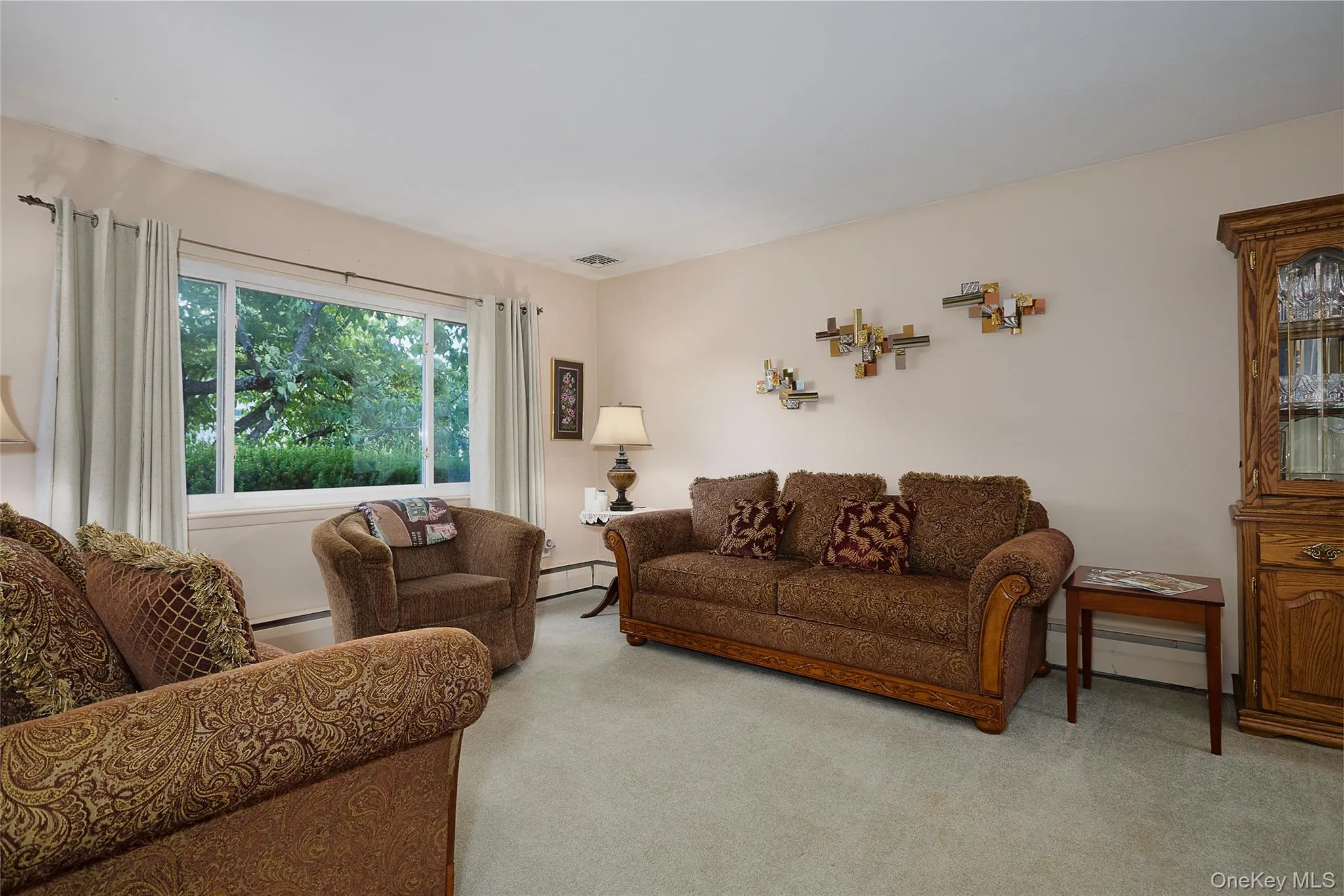 8 Abbie Lane, Hyde Park, NY, 3 Bedrooms Bedrooms, 8 Rooms Rooms,3 BathroomsBathrooms,Residential,For Rent,Abbie,0,KEY1015925 8 Abbie Lane, Hyde Park, NY, 3 Bedrooms Bedrooms, 8 Rooms Rooms,3 BathroomsBathrooms,Residential,For Rent,Abbie,0,KEY1015925